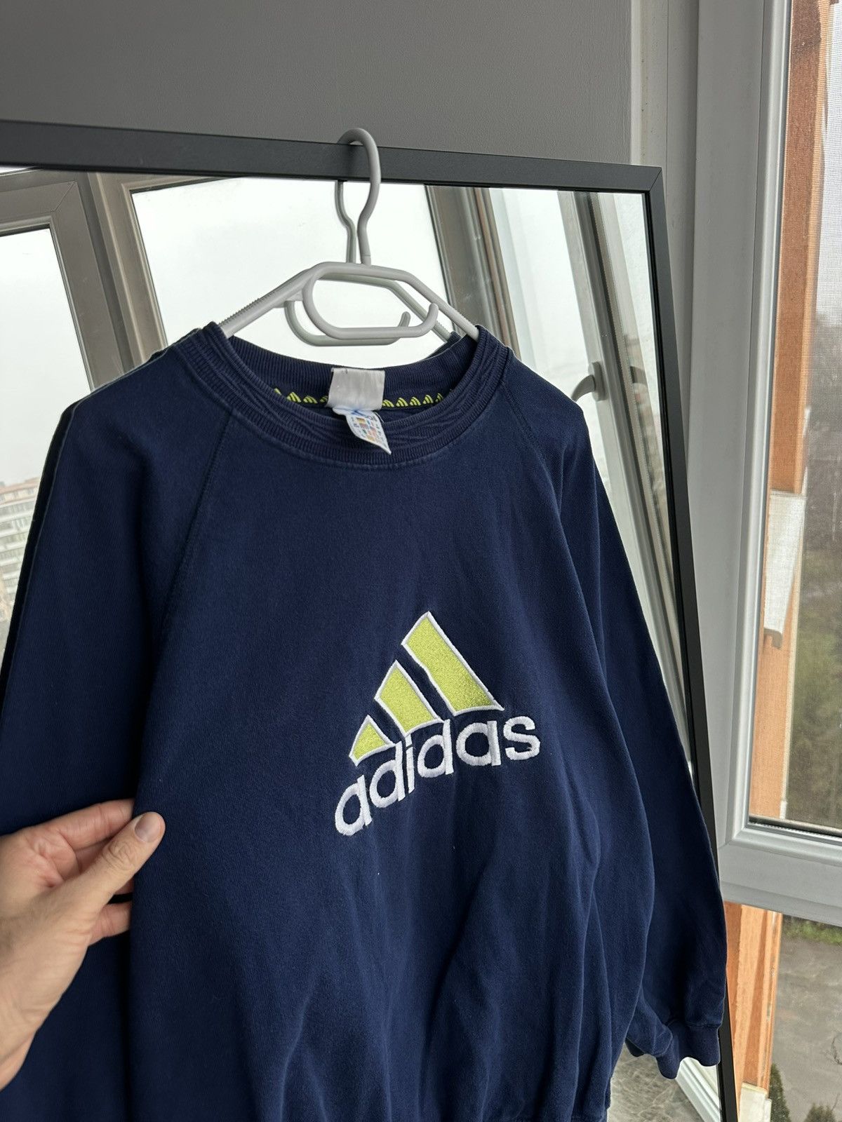 Adidas Vintage Adidas 90s Navy Men’s Sweatshirt Sz M Size US M / EU 48-50 / 2 - 6 Thumbnail