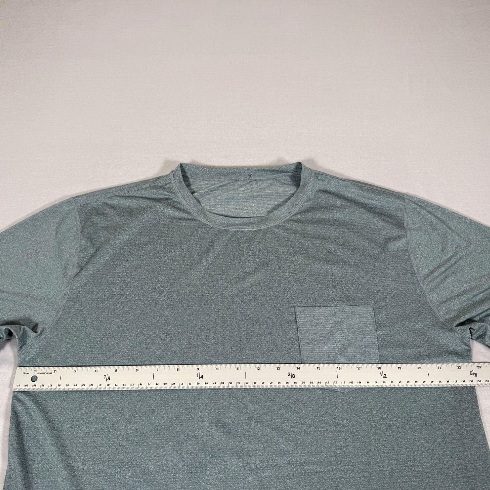 Vuori Vuori Shirt Mens XL Blue Tradewind Performance Pocket Lightweight Gym Work Out Crew Neck Short Sleeve T-Shirt Breathable Size US XL / EU 56 / 4 - 4 Thumbnail