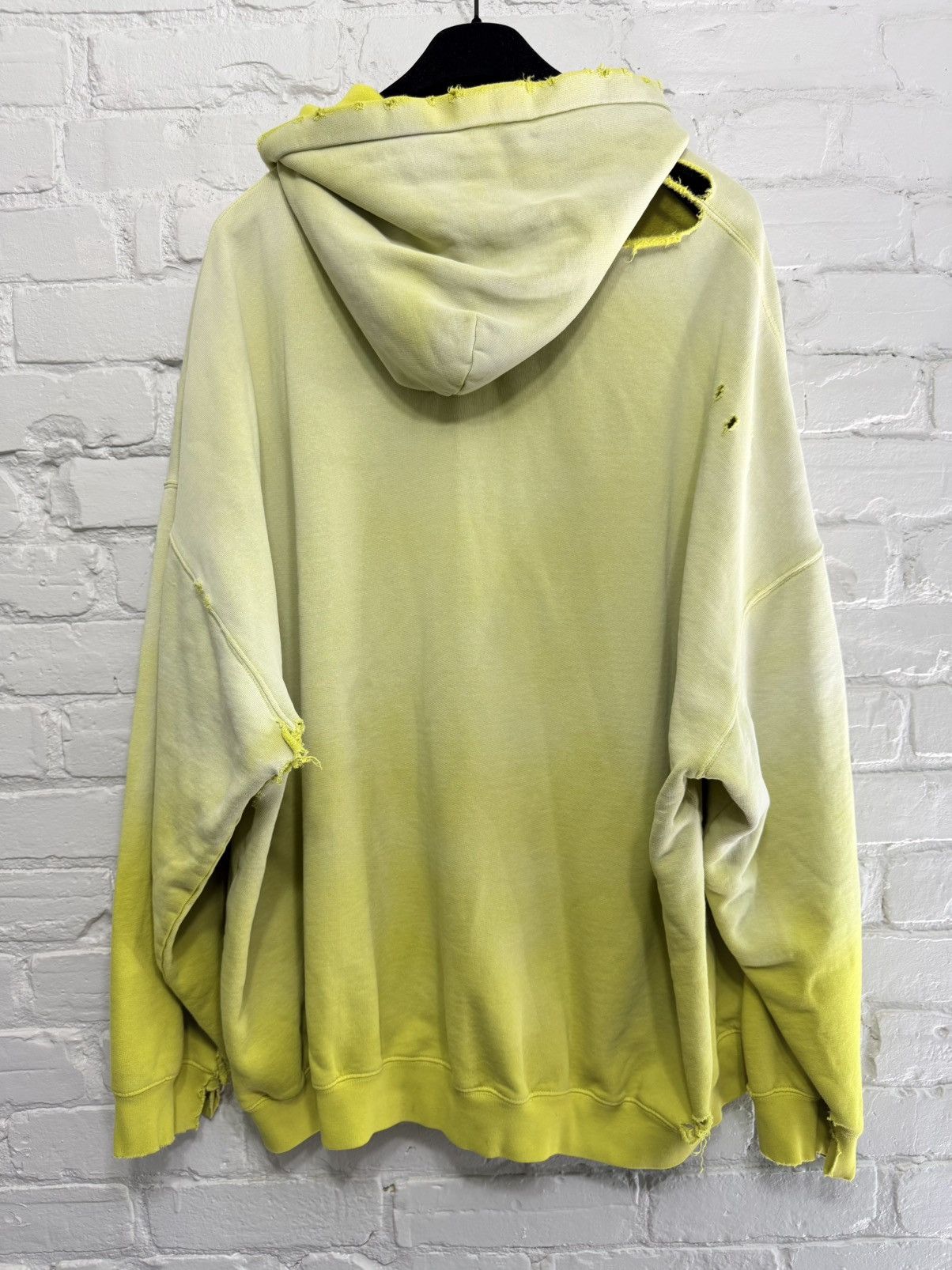 Balenciaga Balenciaga FW21 Afterworld thrashed hoodie Size US XXL / EU 58 / 5 - 4 Thumbnail