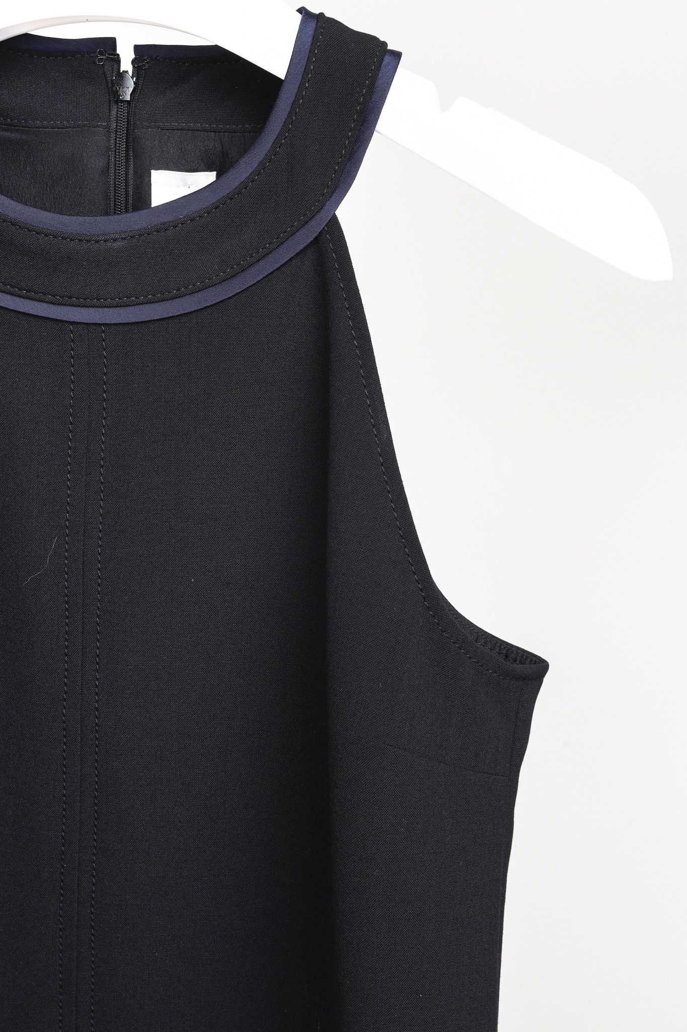 Victoria Beckham Victoria Beckham Black Navy Halter Neck Top Size M / US 6-8 / IT 42-44 - 5 Thumbnail