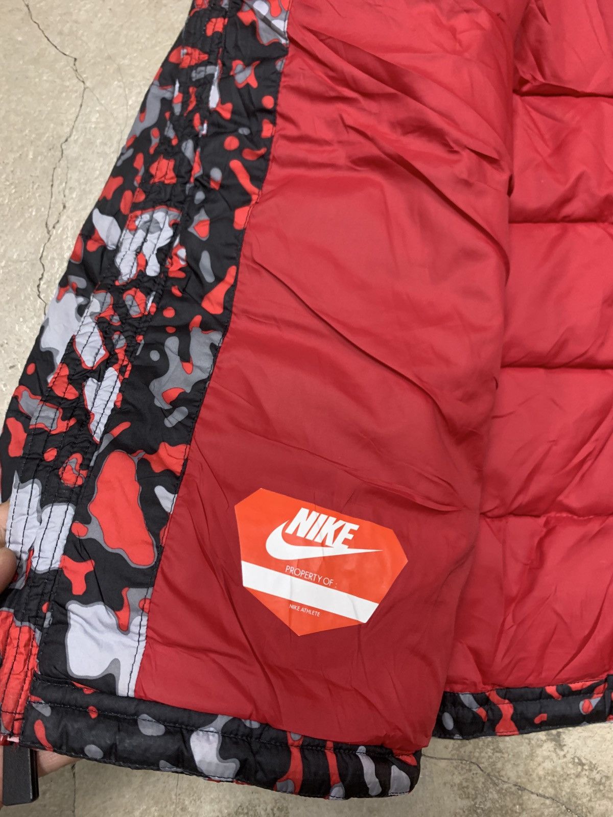 Nike Nike Red Camo Puffer Jacket Size US M / EU 48-50 / 2 - 11 Thumbnail