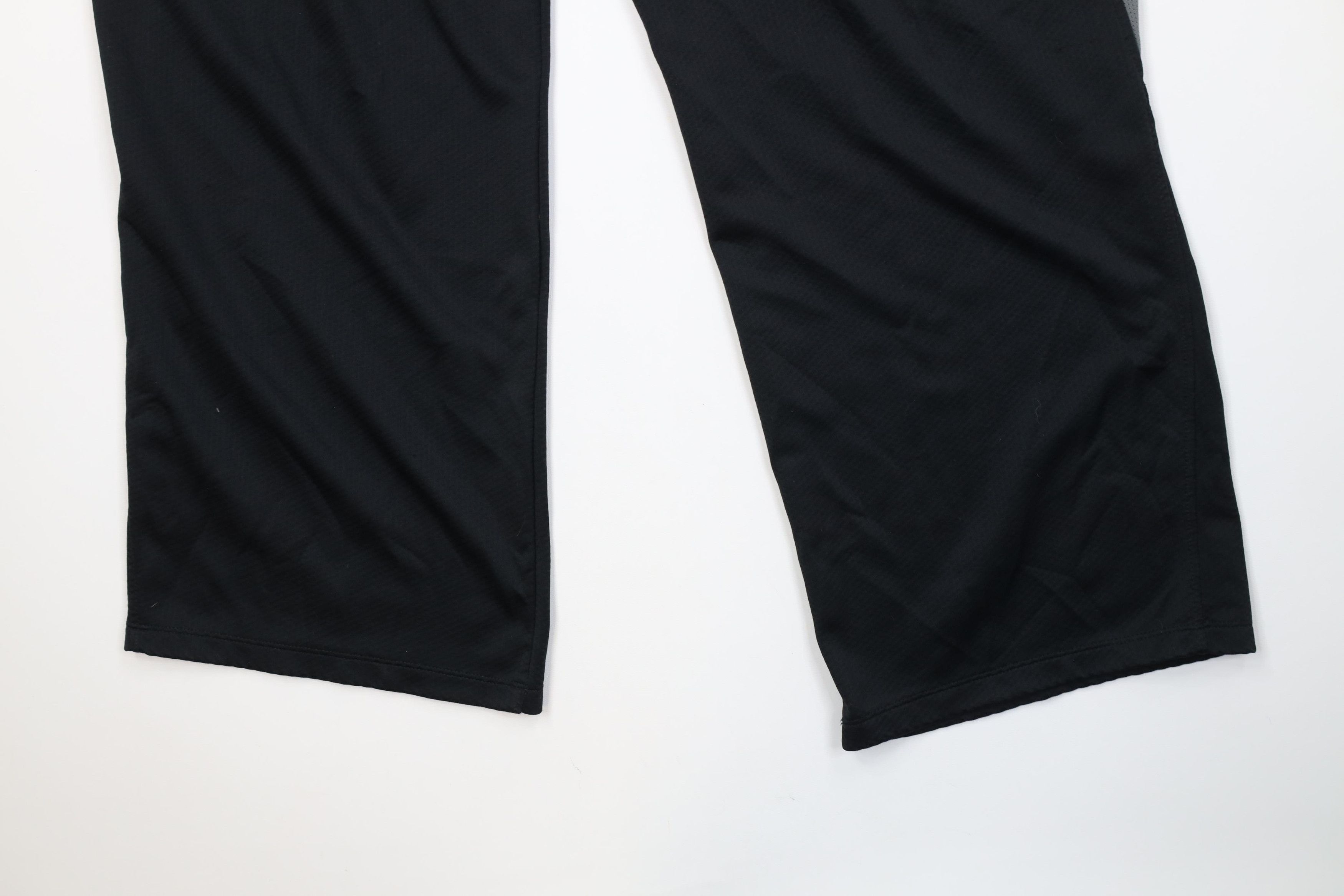 New Balance Vintage Y2K New Balance Knit Wide Leg Sweatpants Pants Black Size US 38 / EU 54 - 12 Thumbnail