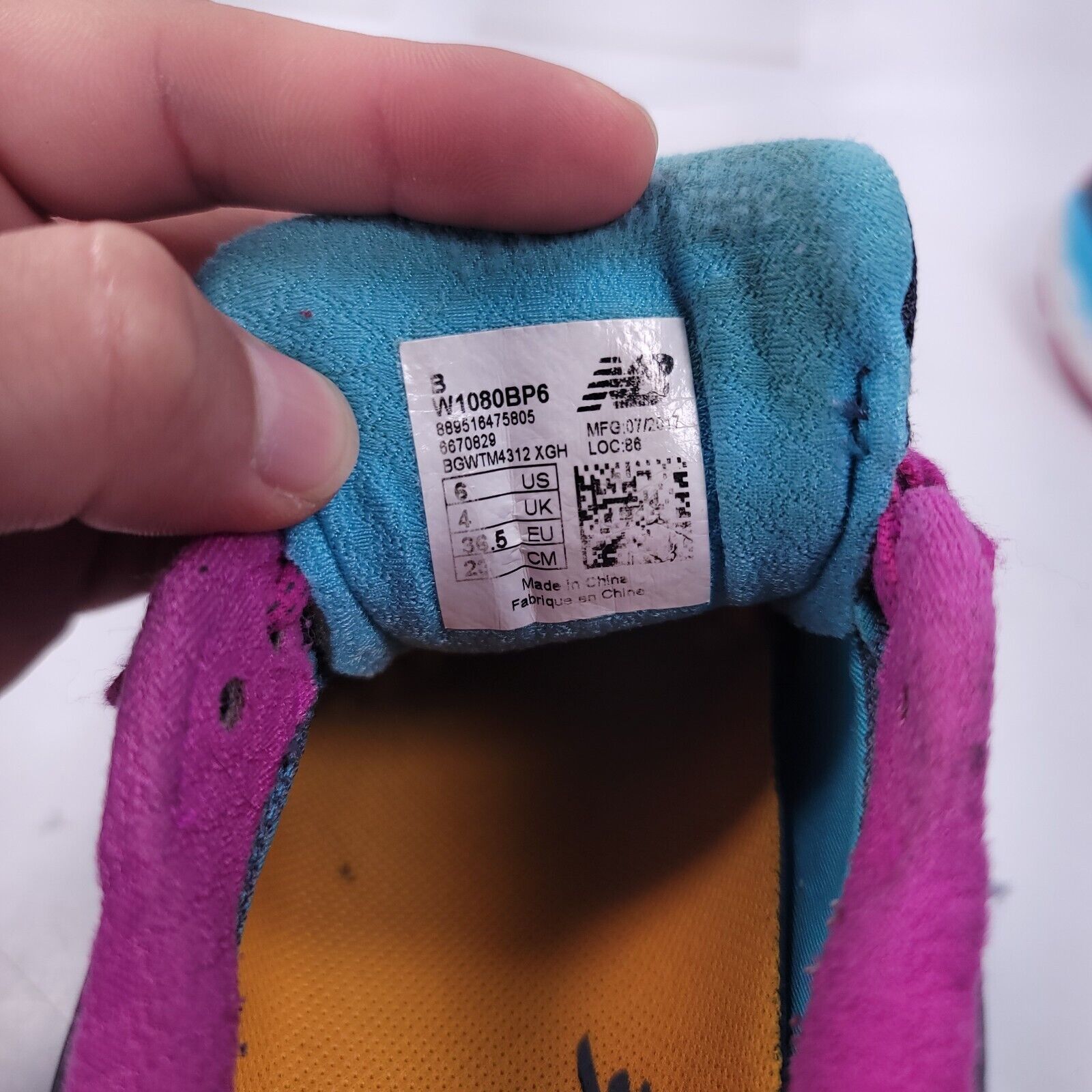 New Balance New Balance 1080 Athletic Shoe Womens Size 6 W1080BP6 Blue Size US 6 / IT 36 - 7 Thumbnail