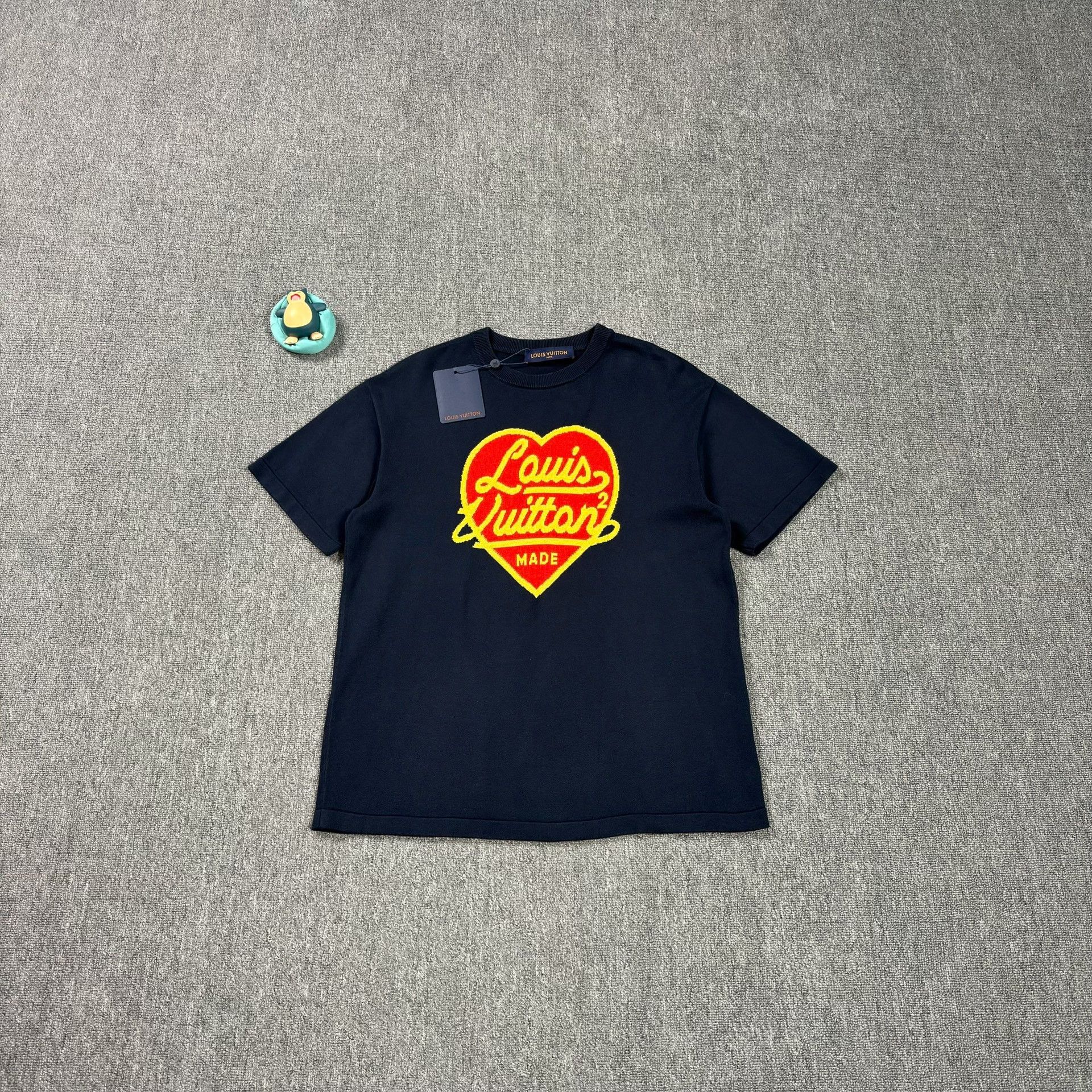 Louis Vuitton Louis Vuitton x Nigo Heart Knit T-Shirt Size M Size US M / EU 48-50 / 2 - 1 Thumbnail