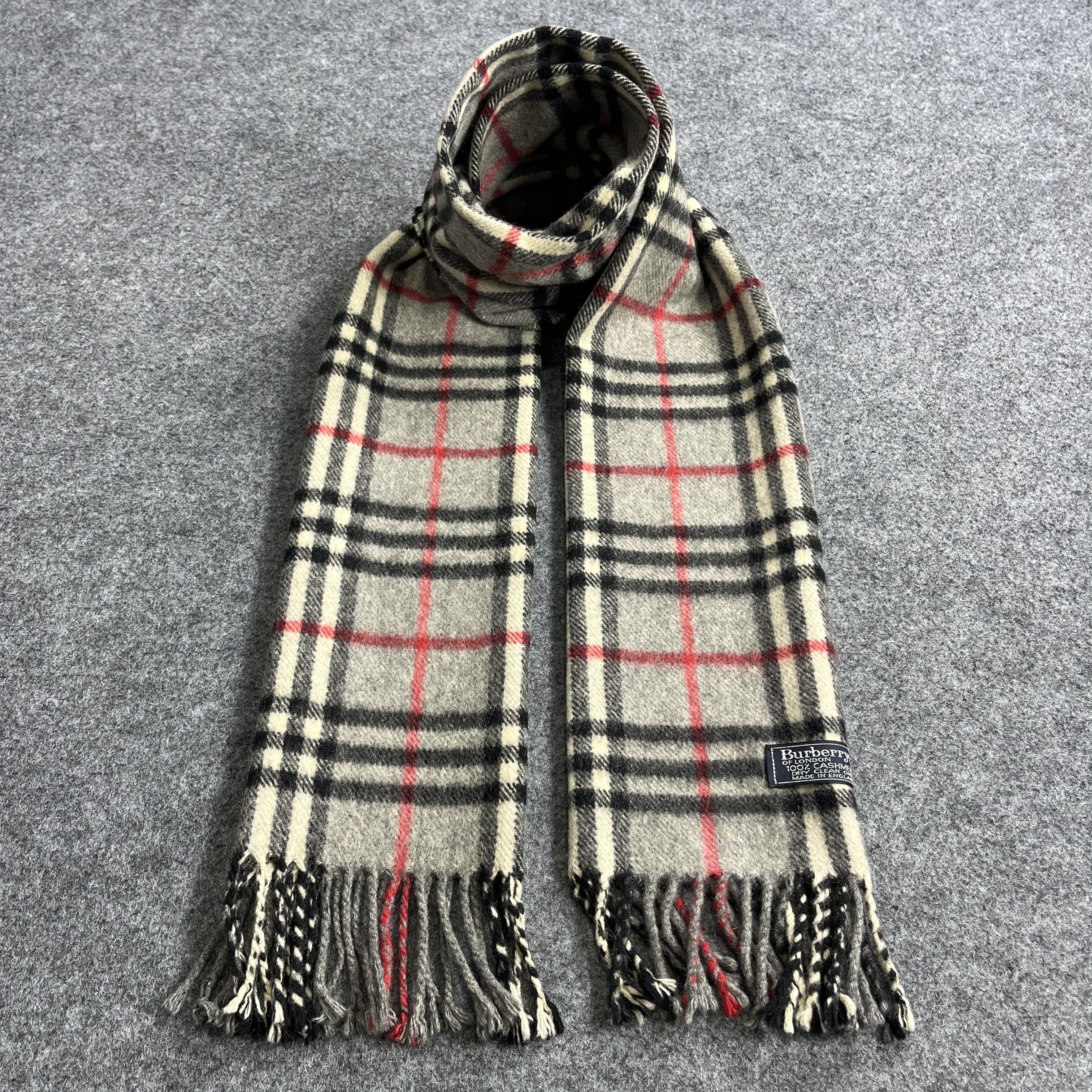 Burberry Burberry Scarf / Muffler / Neckwear T1517 Size ONE SIZE - 1 Thumbnail