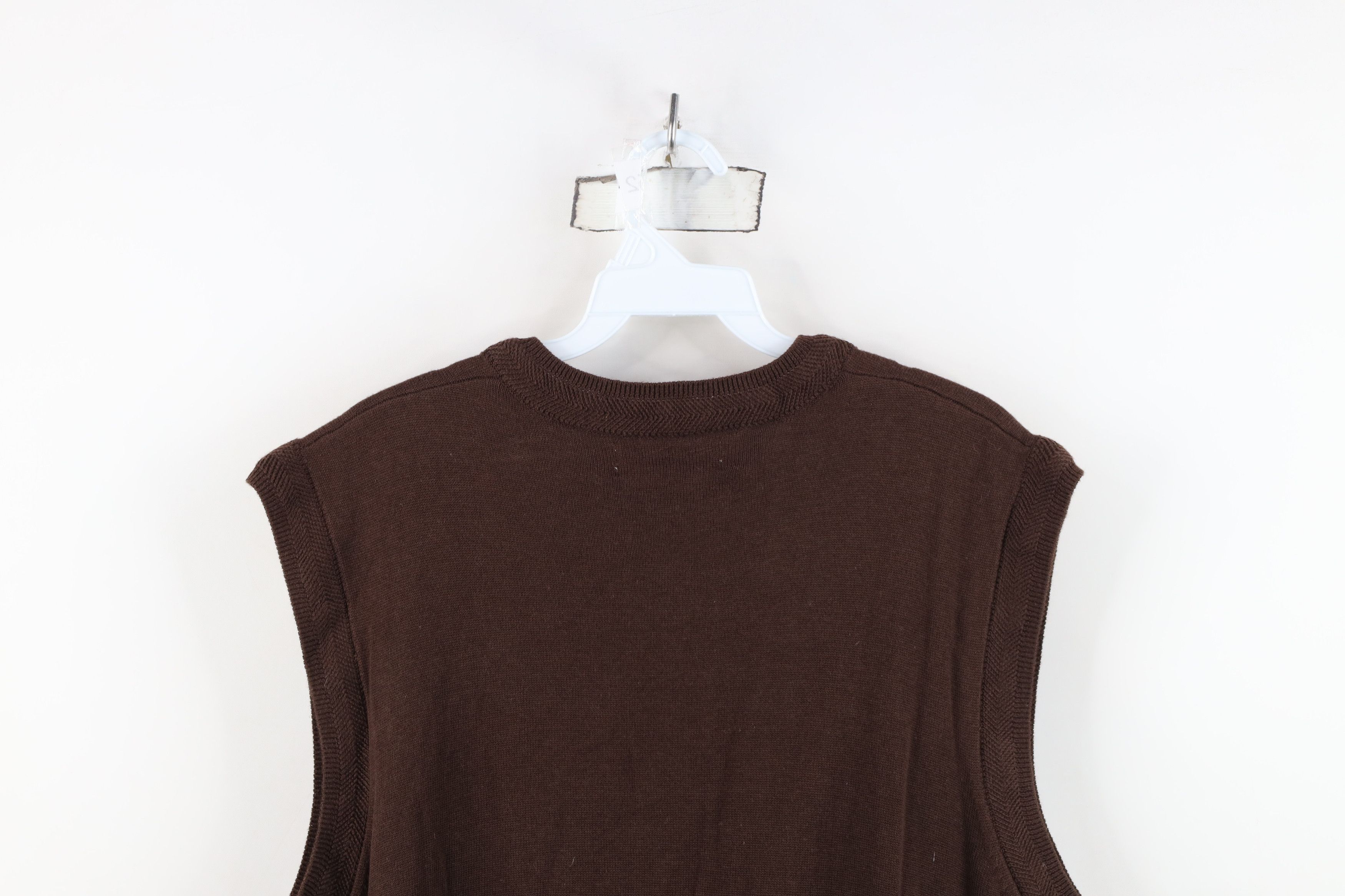 Vintage Vintage 90s Streetwear Lightweight Knit Sweater Vest Brown Size US L / EU 52-54 / 3 - 10 Thumbnail