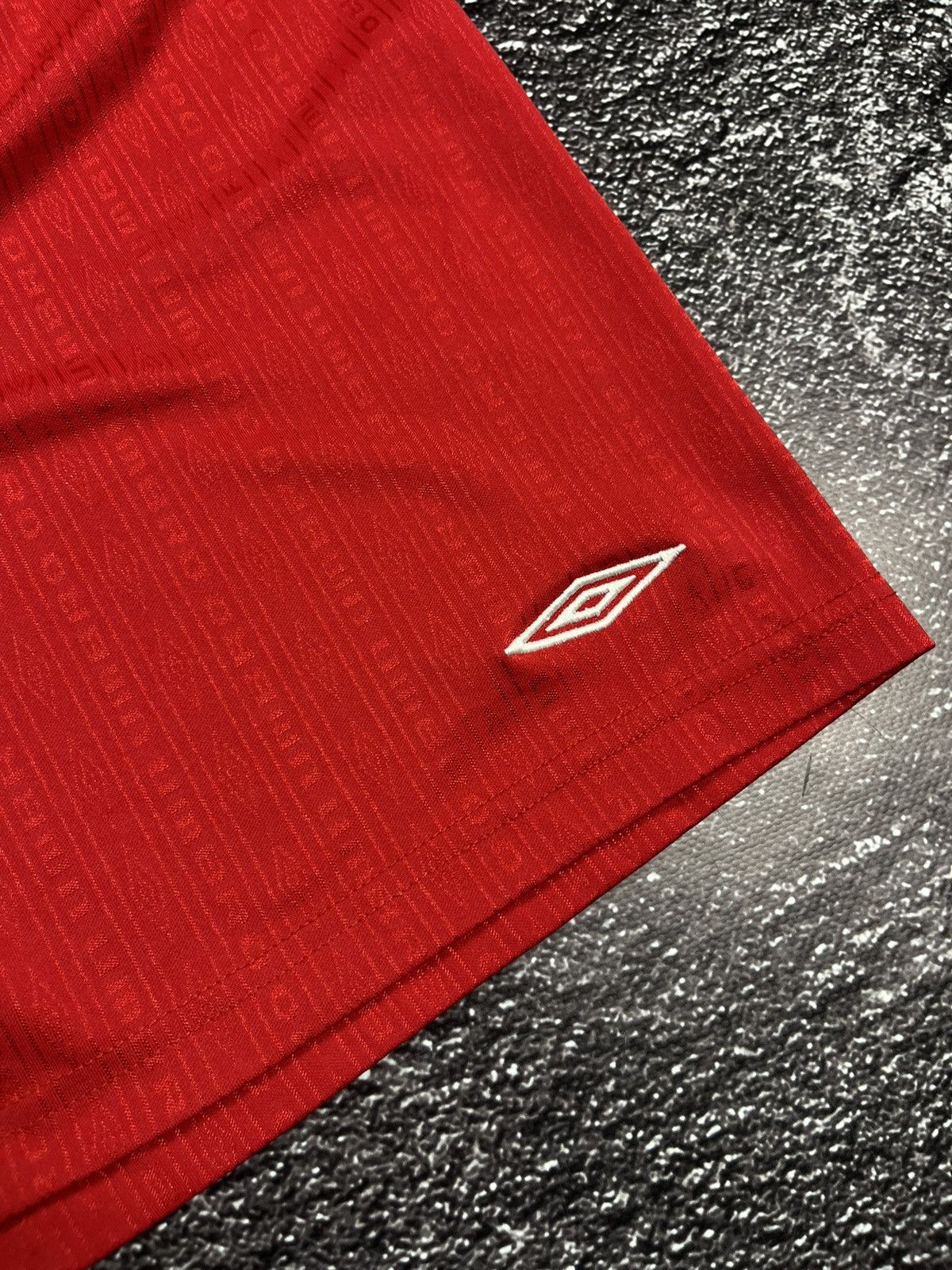 Umbro Vintage Umbro Mens Shorts Monogram Red Dri Fit Y2K Size US 36 / EU 52 - 4 Thumbnail