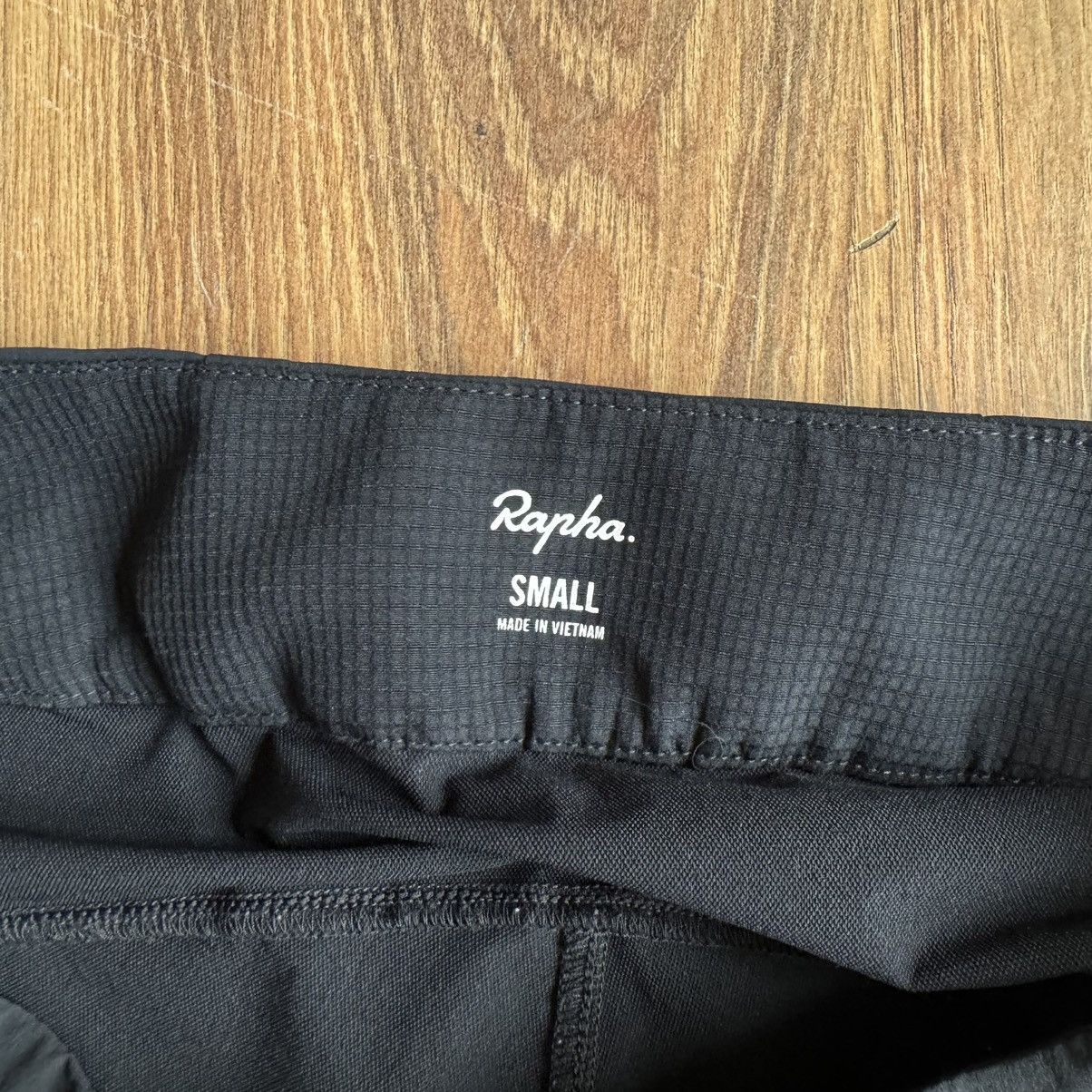 Rapha Rapha Women’s Explore Overshorts Size S Black Cycling Size 28" / US 6 / IT 42 - 4 Thumbnail