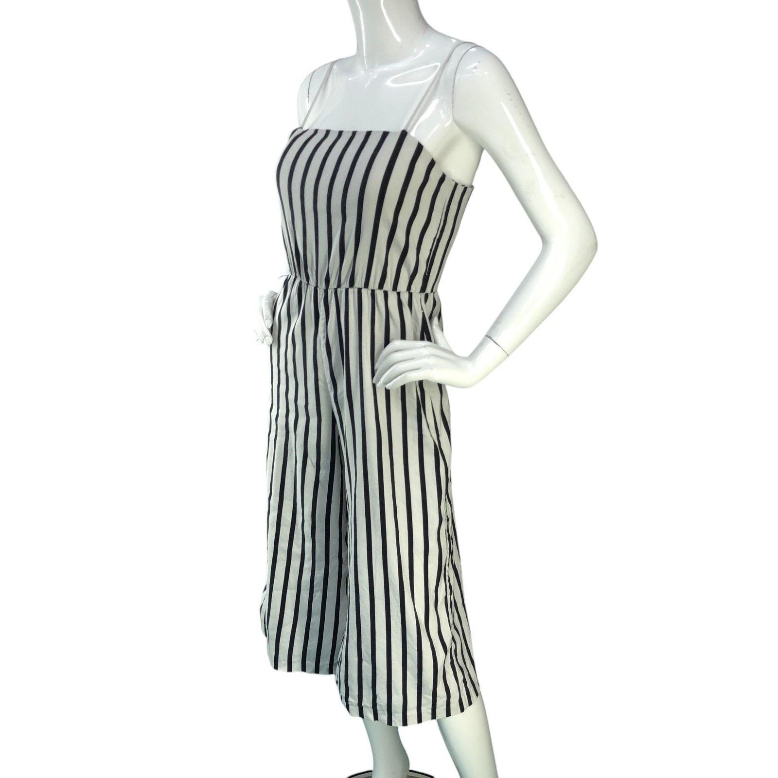 Alice + Olivia Alice + Olivia Jumpsuit 4 Striped Linen Cropped Wide Leg Size 27" / US 4 / IT 40 - 4 Thumbnail