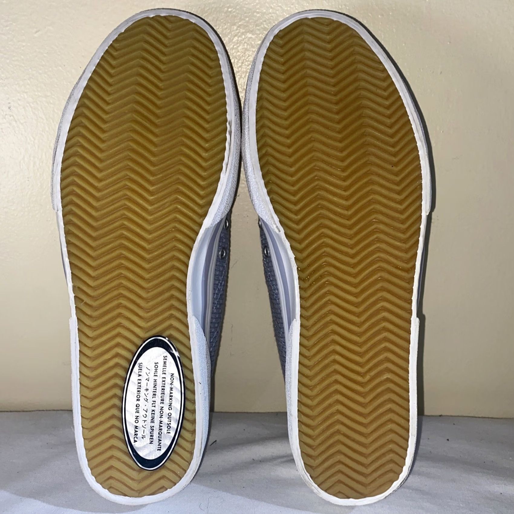 Nike Women Nike Slip-On Sneaker White Sky Blue 6.5 Womens Size 6.5 Nike Slip On Sneaker White Sky Blue 6.5 Size US 7 / IT 37 - 7 Thumbnail