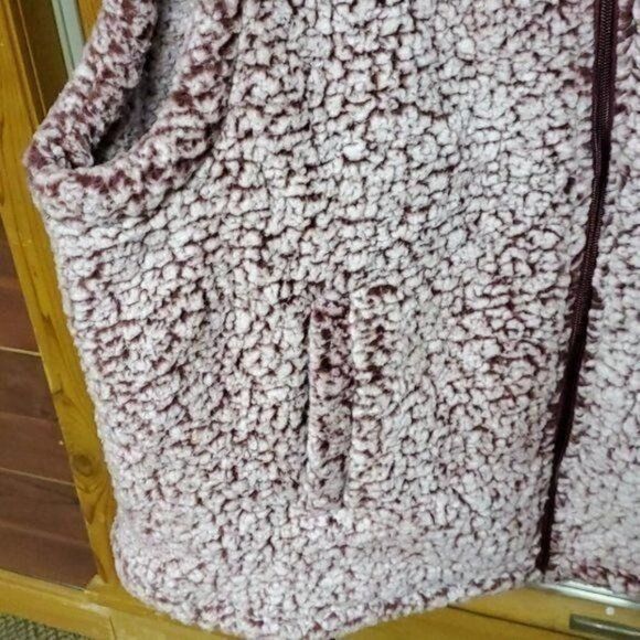 Arizona Jean Co. Arizona Jean Co. Burgandy & Off White Faux Fur Zippered Sher Size XL / US 12-14 / IT 48-50 - 2 Thumbnail