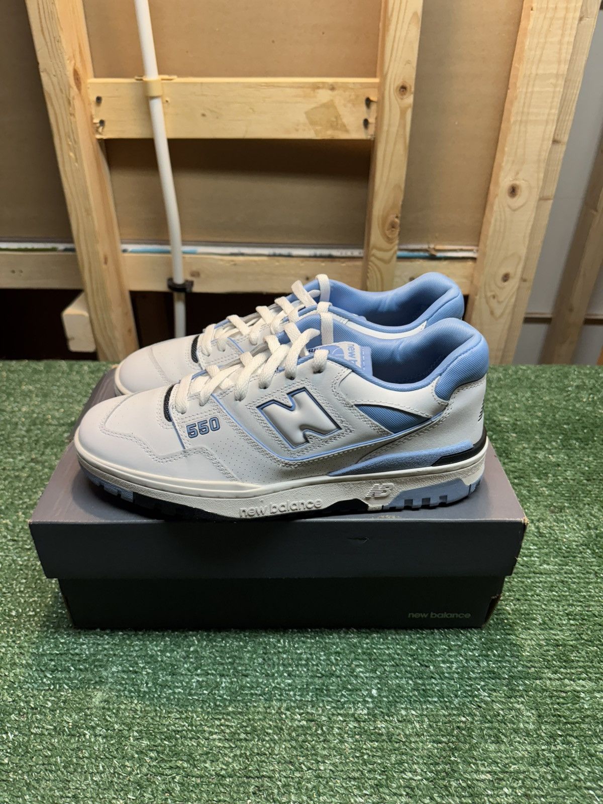 New Balance New Balance 550 UNC White University Blue Size 9.5 Size US 9.5 / EU 42-43 - 7 Thumbnail