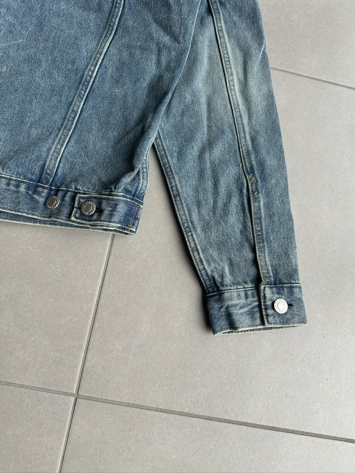 Helmut Lang Helmut Lang Circa 2000’s vintage sanded denim trucker jacket Size US M / EU 48-50 / 2 - 9 Thumbnail