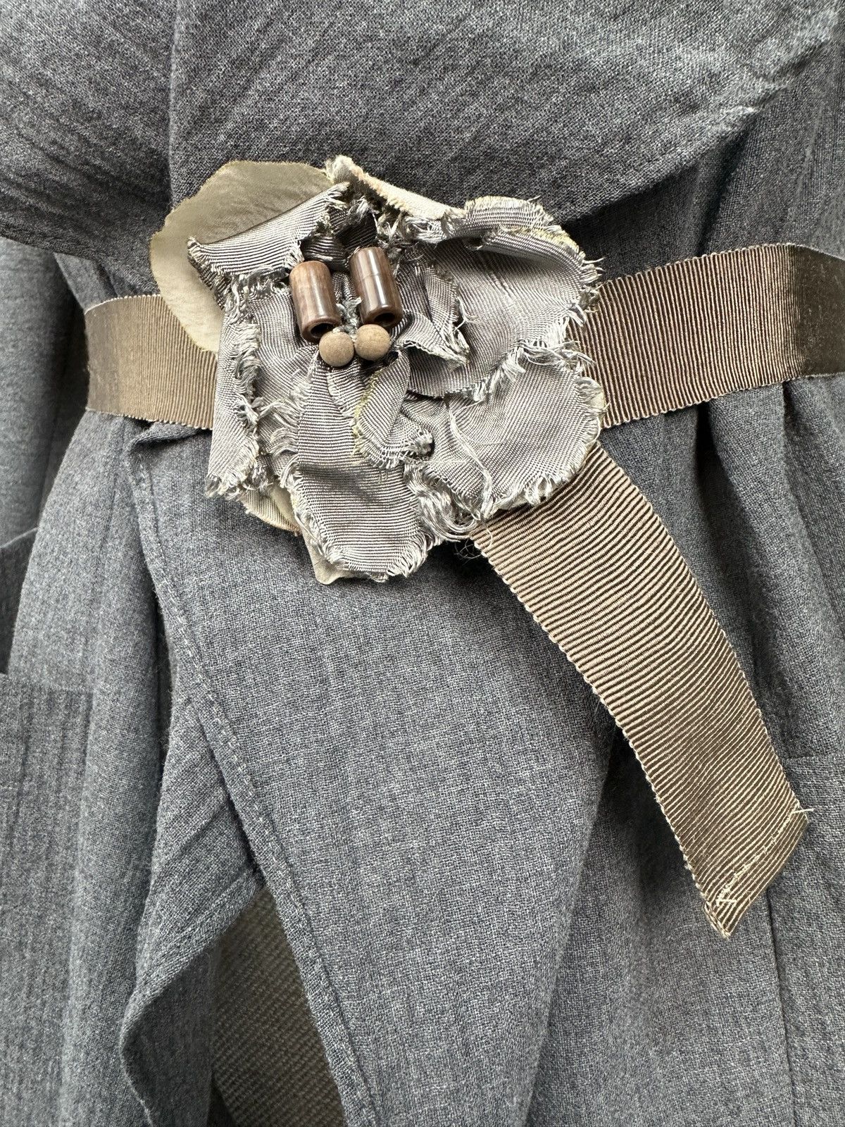 Brunello Cucinelli BRUNELLO CUCINELLI Draped Gray Wool Jacket Flower Belt Sz 40 Size S / US 4 / IT 40 - 9 Thumbnail