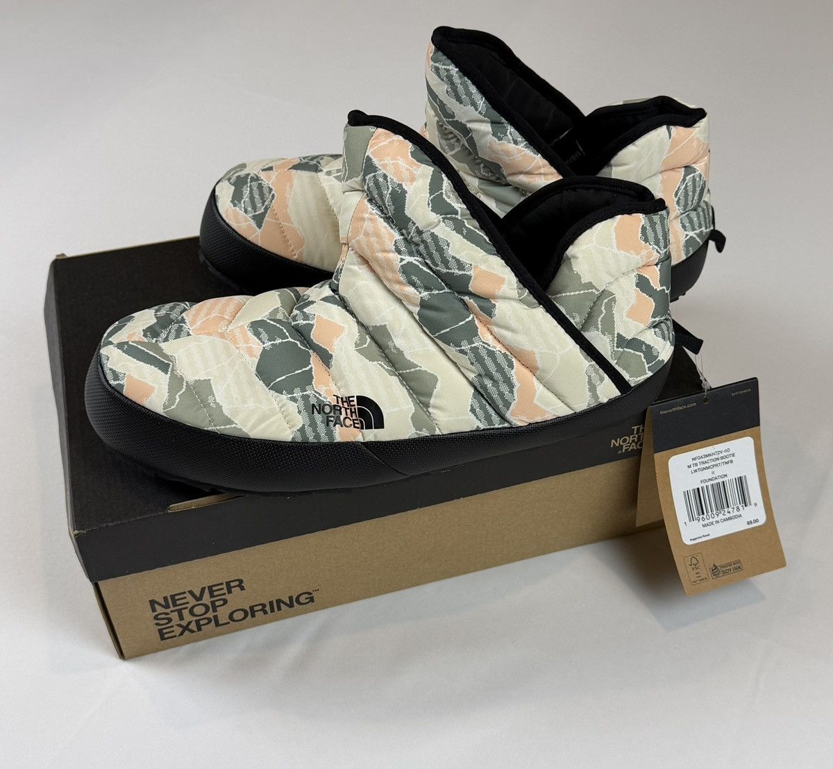 The North Face Mens North Face Thermoball booties Size US 11 / EU 44 - 1 Thumbnail