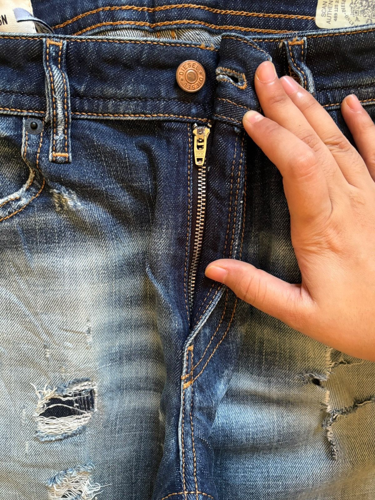 Diesel × Diesel Black Gold Vintage Italy Diesel Thommer Faded Rusty Wash Distress Jeans Size US 32 / EU 48 - 3 Thumbnail