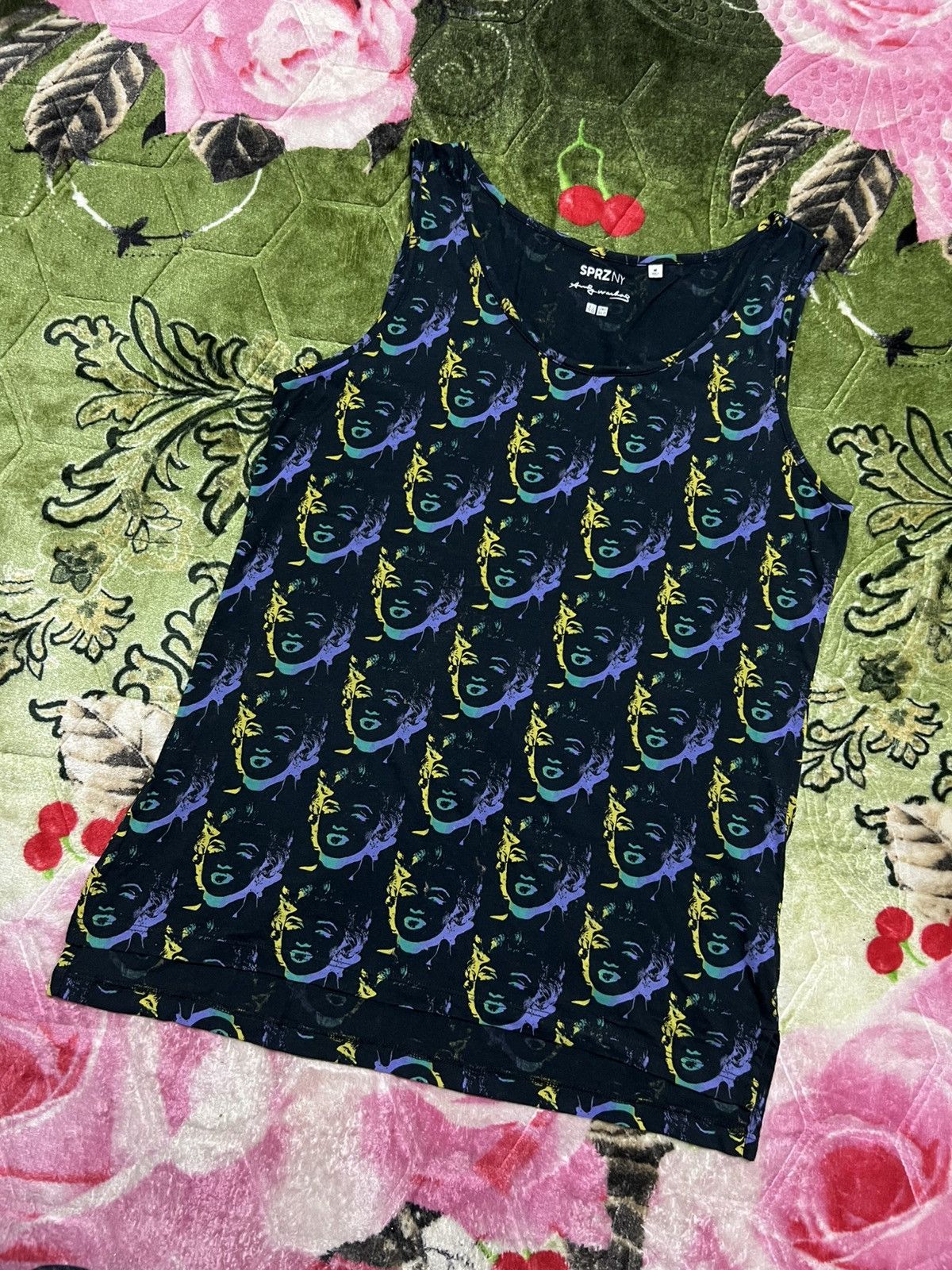 Andy Warhol × Uniqlo Uniqlo X Andy Warhol X Marilyn Monroe Full Print Tank Tops Size M / US 6-8 / IT 42-44 - 1 Thumbnail