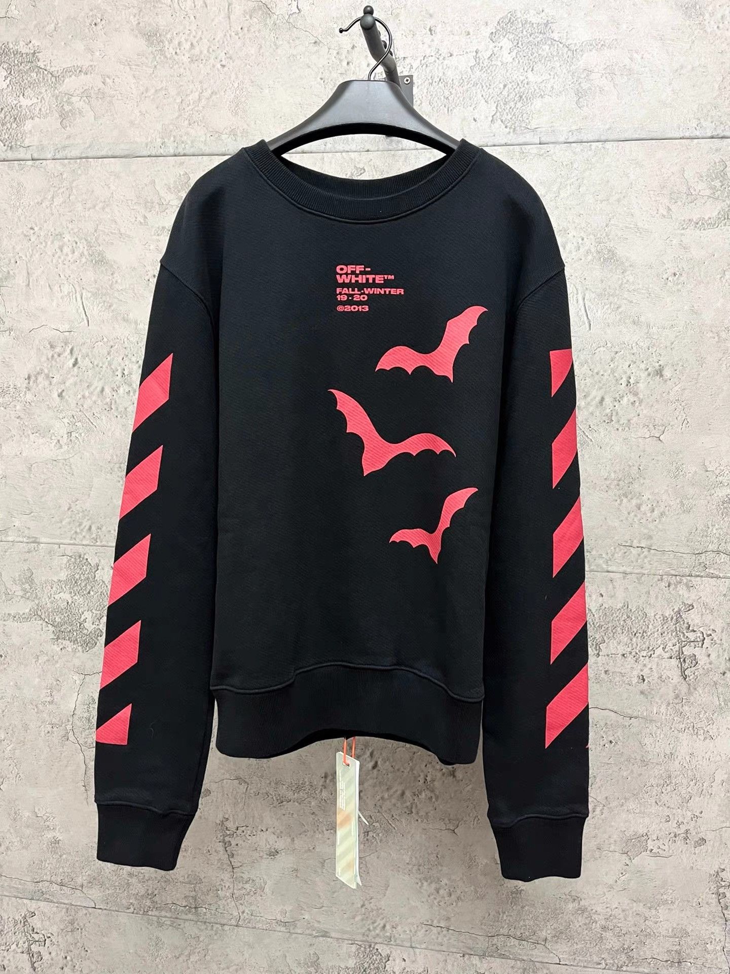 Off-White Off-White Bat Print Sweatshirt K34 Size US S / EU 44-46 / 1 - 1 Thumbnail