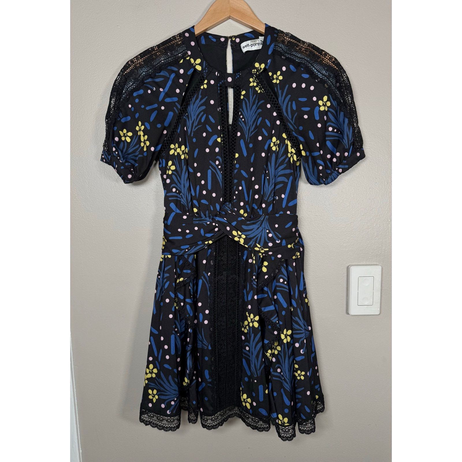 Self-Portrait Self-Portrait Wildflower Printed Mini Dress size 0 $450 Size XS / US 0-2 / IT 36-38 - 3 Thumbnail