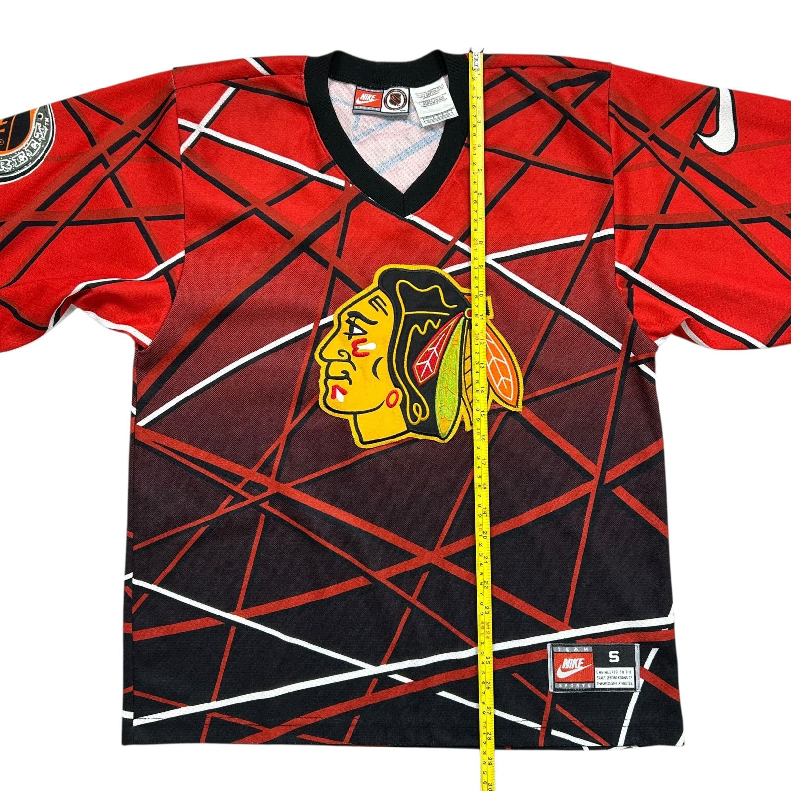 NHL VTG 90s 00s CHICAGO BLACKHAWKS NIKE AOP HOCKEY JERSEY SIZE S Size US S / EU 44-46 / 1 - 8 Thumbnail