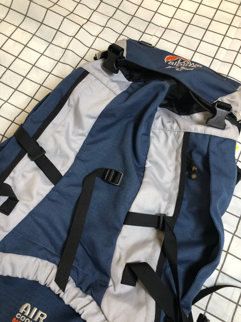 Other LOWE ALPINE BACKPACK Hike Pack Distressed Faded 90s Size ONE SIZE - 6 Thumbnail