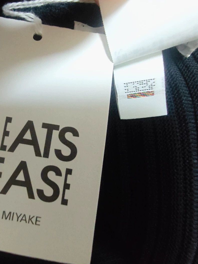 Issey Miyake Issey Miyake size:one size Black knitted top Size S / US 4 / IT 40 - 8 Thumbnail
