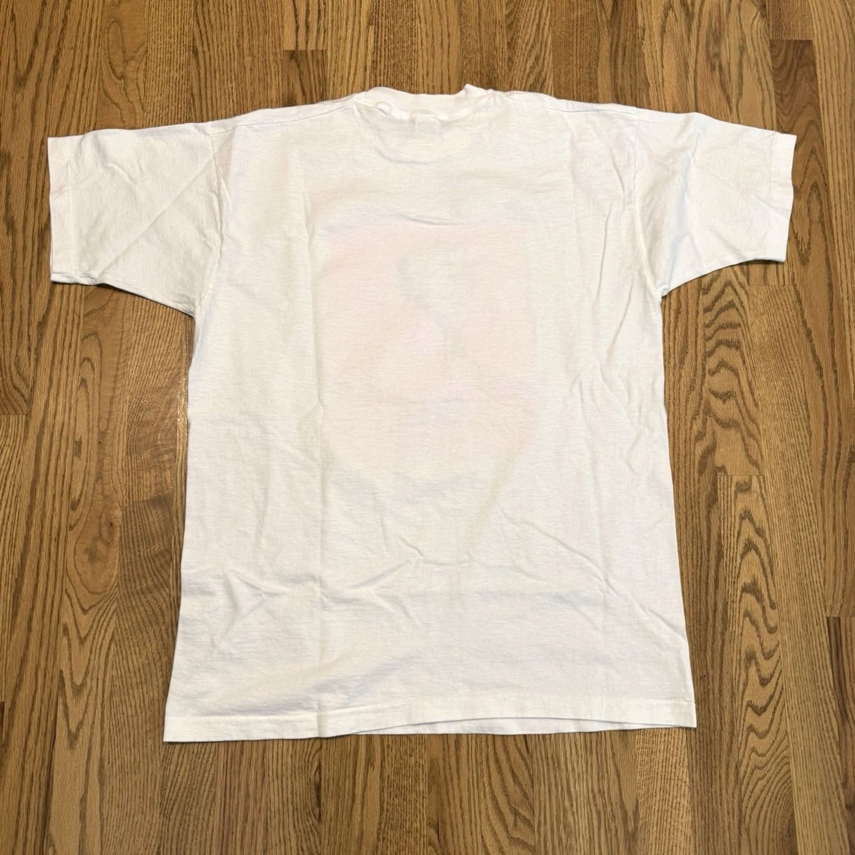 Fruit Of The Loom VINTAGE Neiman Marcus Art Graphic T Shirt XL White 90s Chicago Vtg Mens Short Sleeve Graphic Art Designer 90s Chicago White XL Size US XL / EU 56 / 4 - 7 Thumbnail