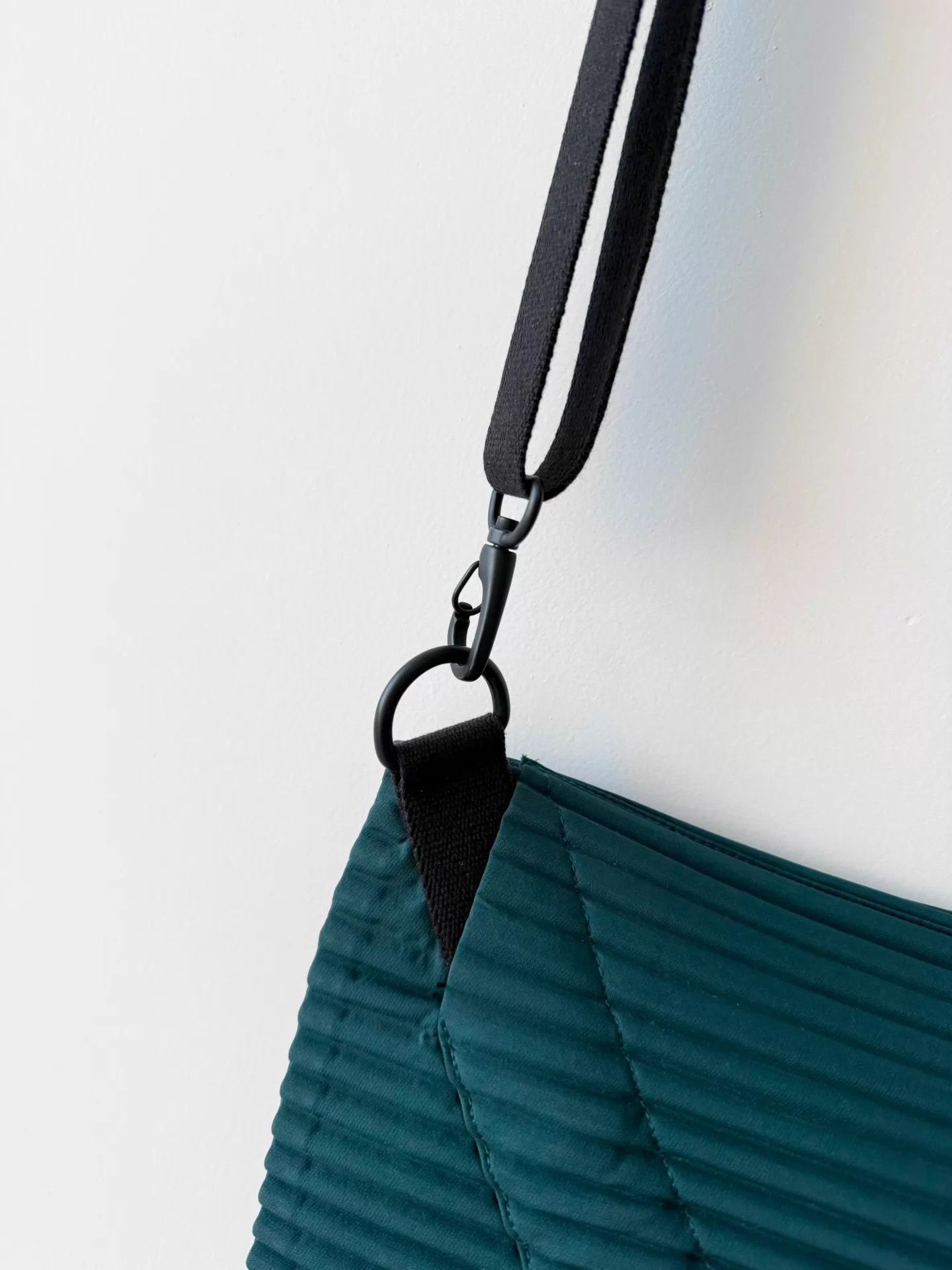 Issey Miyake HOMME PLISSÉ ISSEY MIYAKE HP96-AG521 Crossbody Bag Size ONE SIZE - 5 Thumbnail