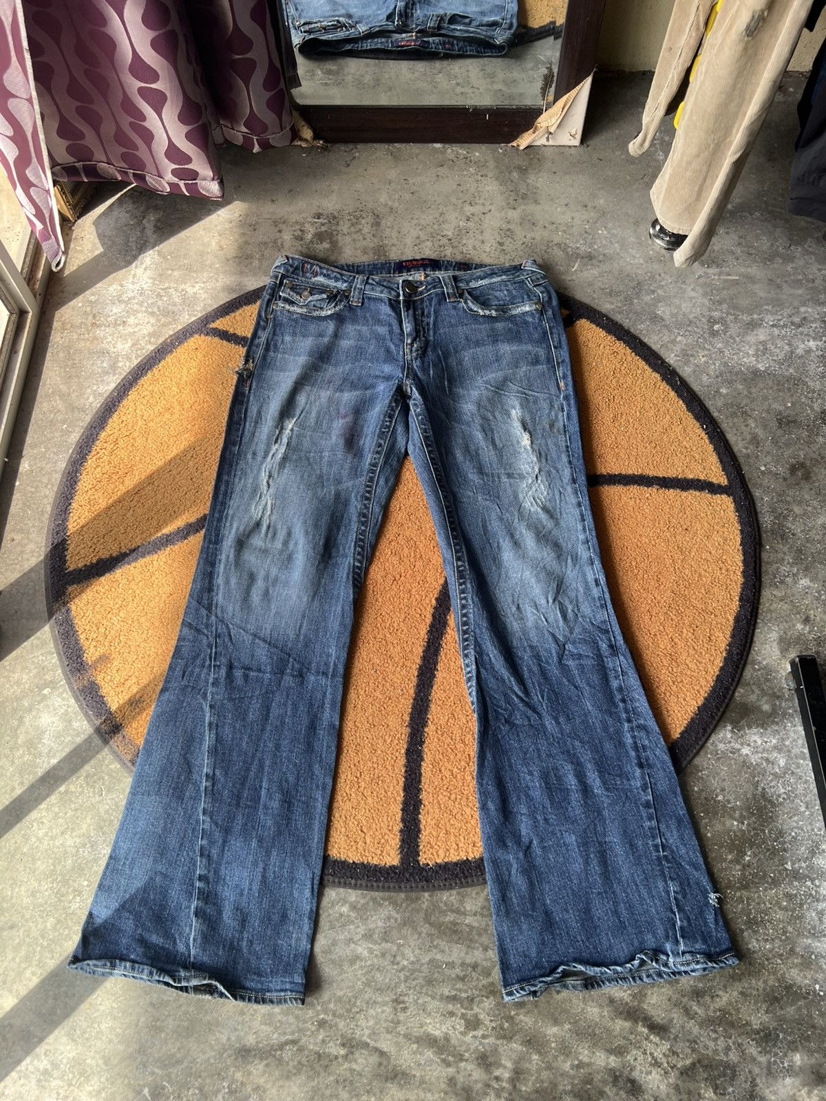 Other 🔥Rare Vigoss Jeans Wide Leg Distressed Denim Size US 35 - 1 Thumbnail