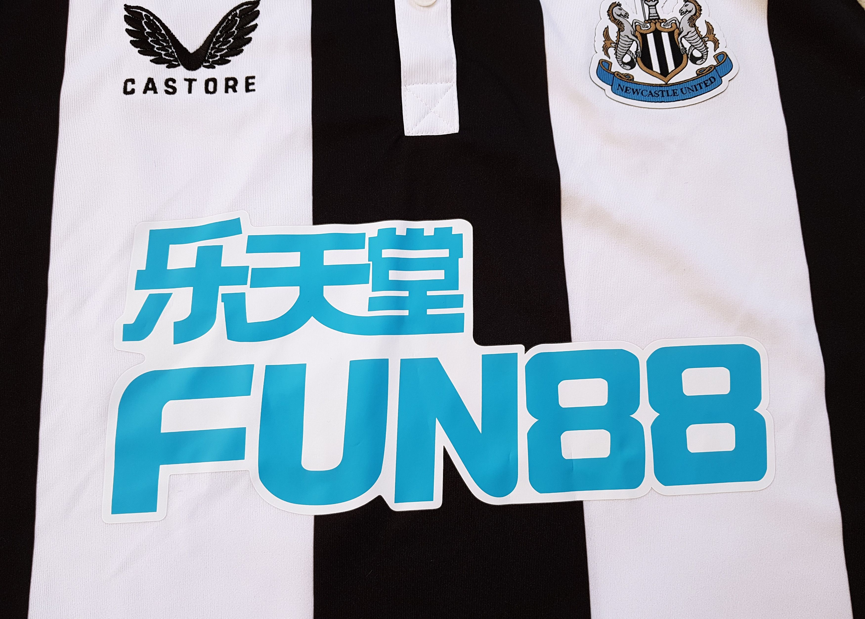 Castore Newcastle United 2021-22 Castore Football Soccer Jersey Home Size US XXL / EU 58 / 5 - 3 Thumbnail