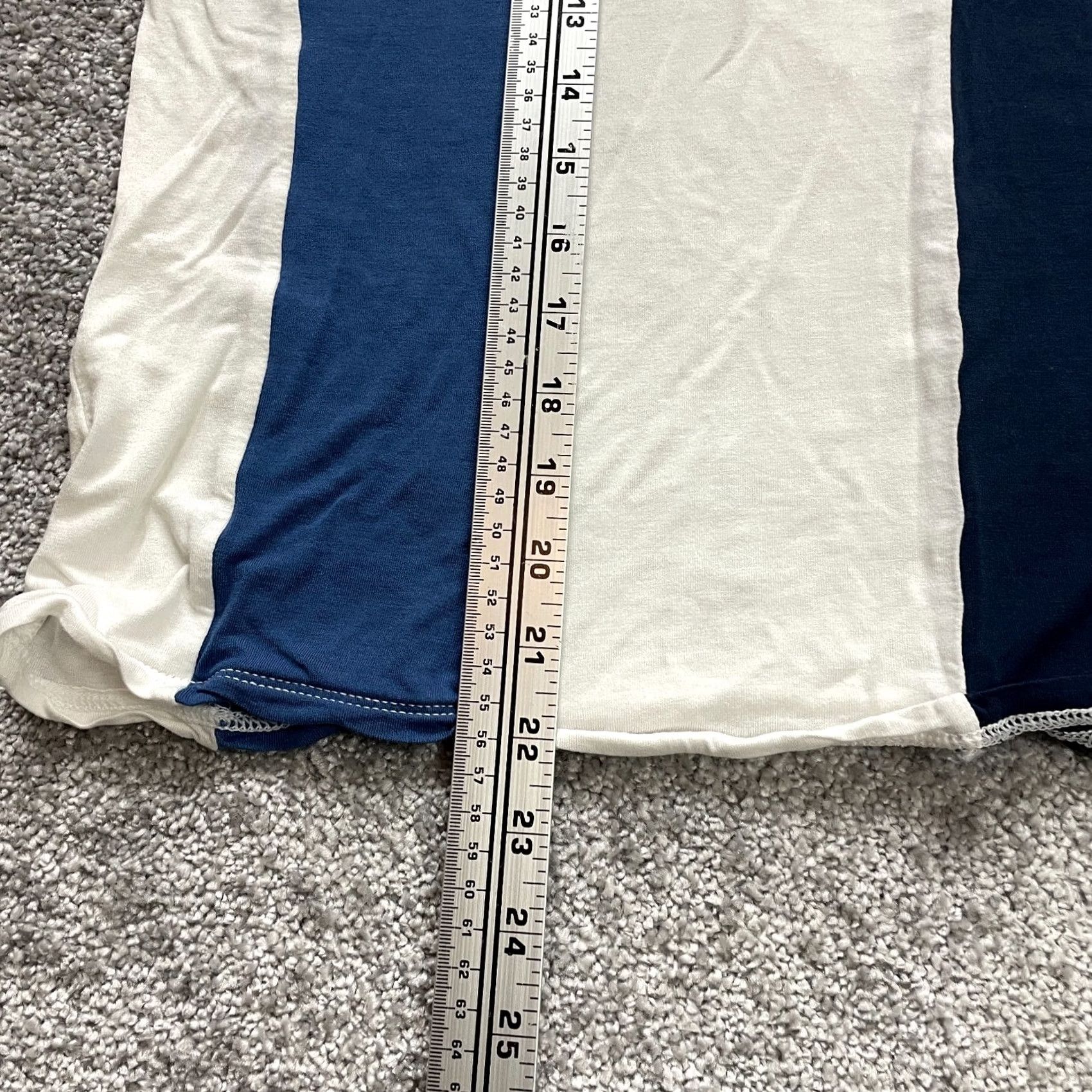 Bcbgmaxazria BCBGMAXAZRIA Shirt Womens XS White Blue Black Striped Cold Shoulder Deep V Neck Size XS / US 0-2 / IT 36-38 - 4 Thumbnail