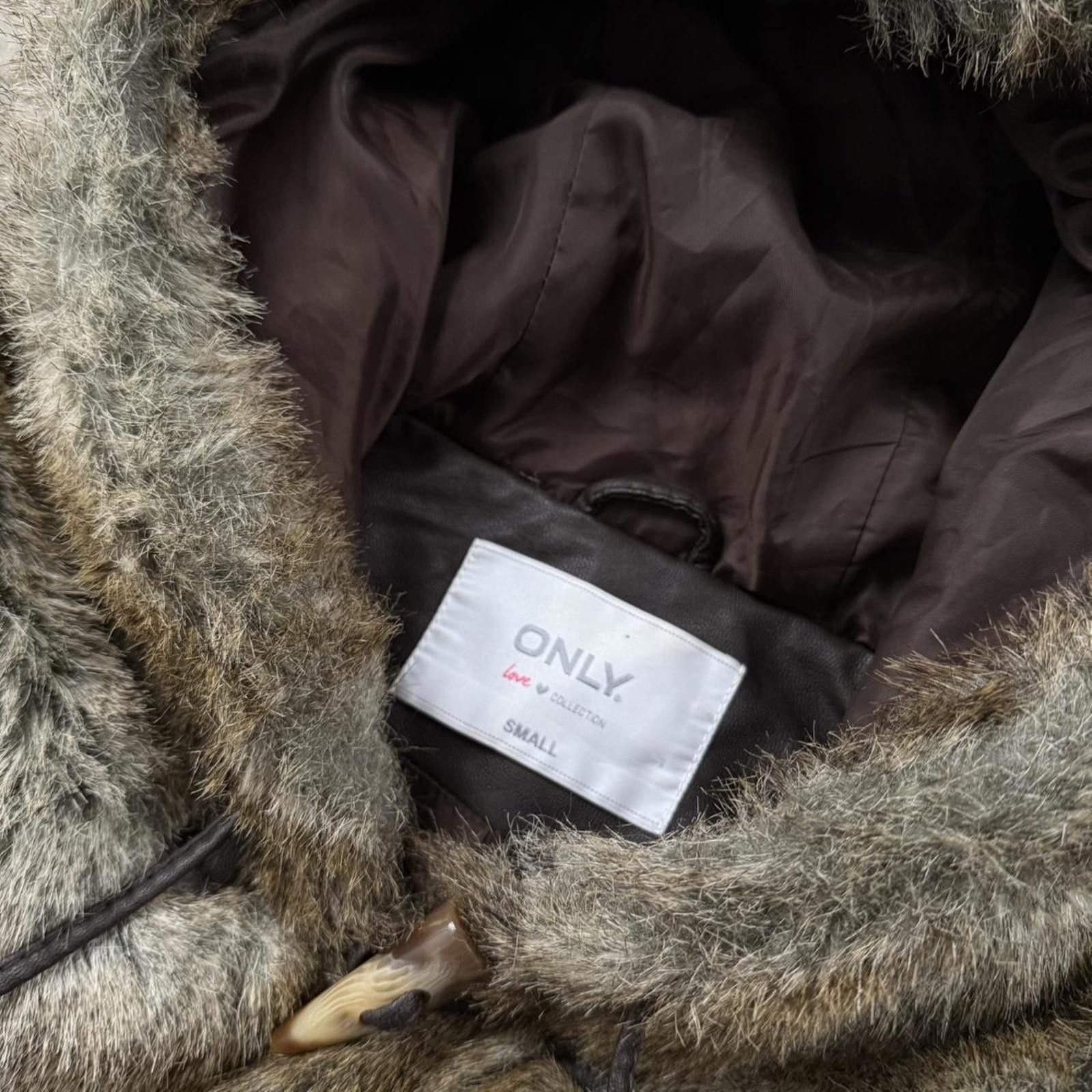 Le Grande Bleu (L.G.B.) Y2K Only Faux Fur Crop Hooded Jacket Size S / US 4 / IT 40 - 6 Thumbnail