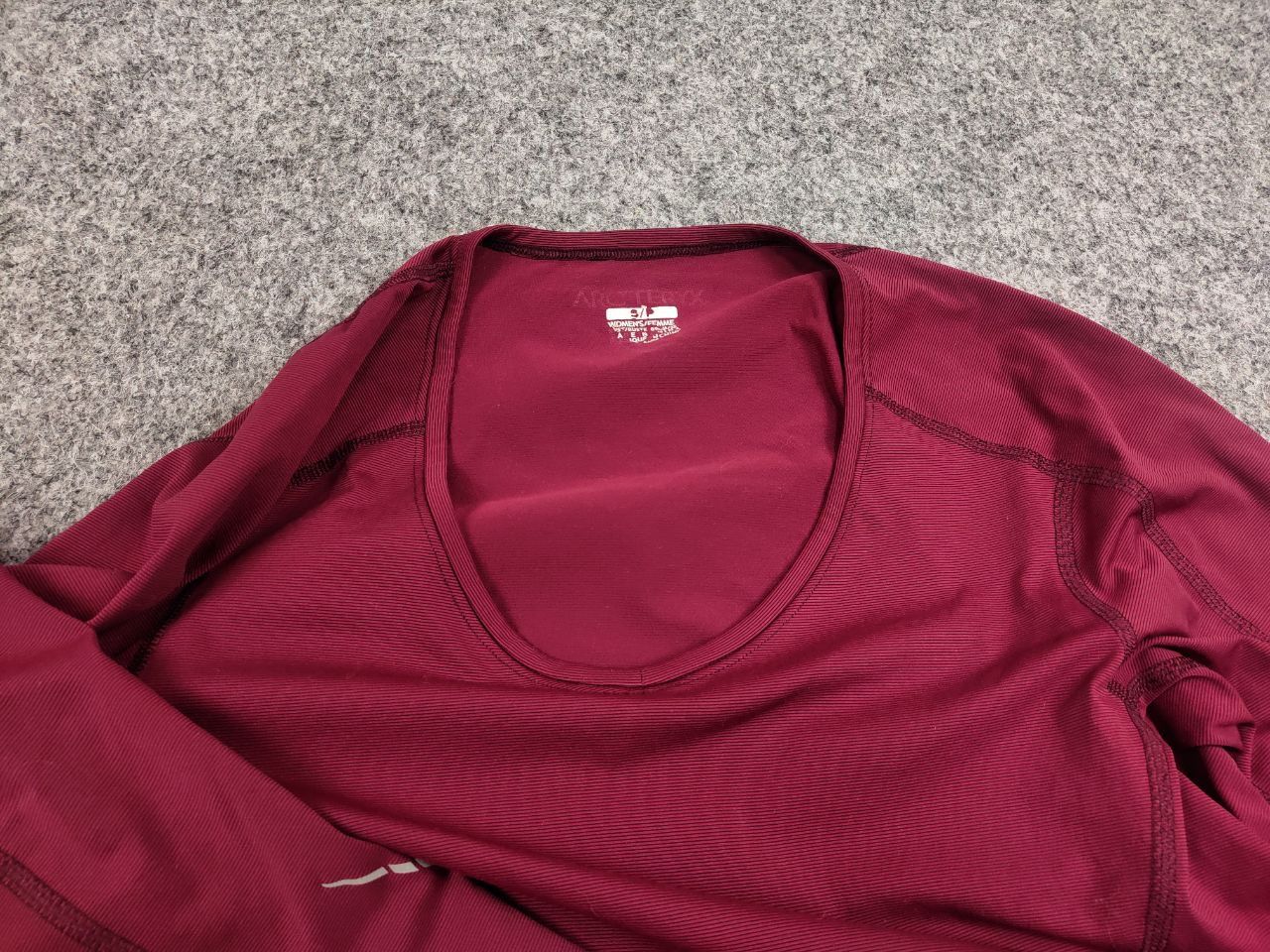Arc'teryx Vintage Arc'teryx Top LS Women's long sleeve Burgundy Shirts Size S / US 4 / IT 40 - 14 Thumbnail