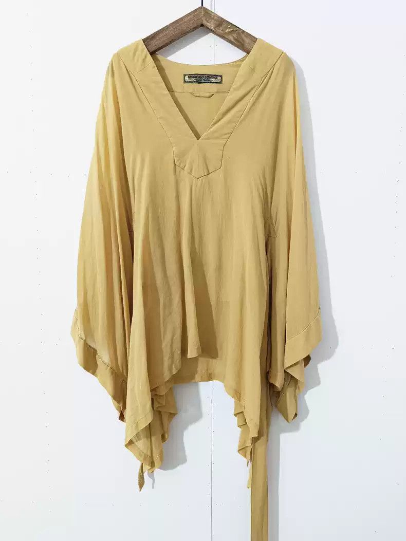 Mihara Yasuhiro's early bat sleeve cloak collarless belt coat
