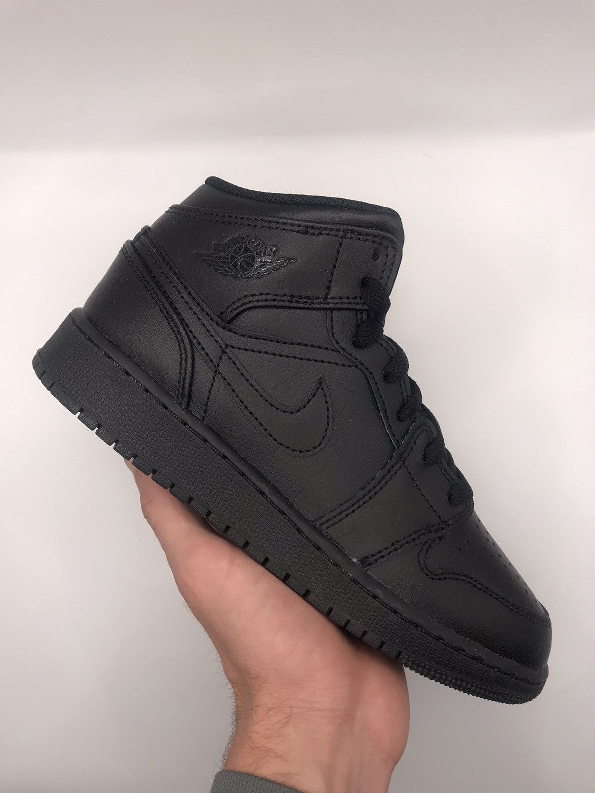 Jordan Brand Jordan 1 Mid “Full Black” Size US 7.5 / IT 37.5 - 1 Thumbnail