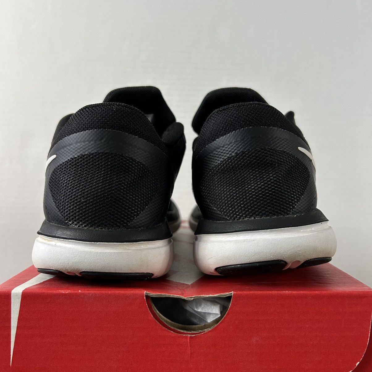 Nike Nike Flex Runner Shoes Black/White Women Size 8.5 Size US 8.5 / IT 38.5 - 3 Thumbnail