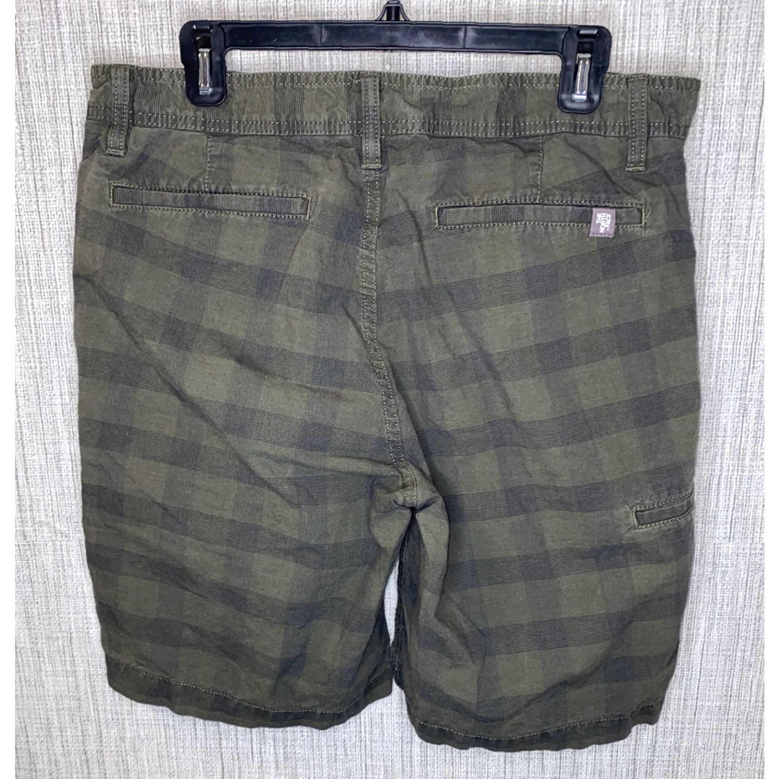 The North Face The North Face Shorts Checkered Green Zip Fly 36 Men Casual Shorts Mens Regular Cotton Front Flat Zip NORD? Size US 36 / EU 52 - 4 Thumbnail