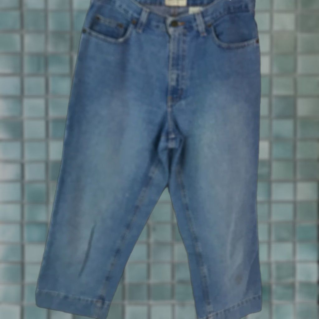 Eddie Bauer Eddie Bauer Since 1920 Womens Mid Rise Straight Blue Denim Capri Jeans Size 10 Size 32" / US 10 / IT 46 - 1 Thumbnail