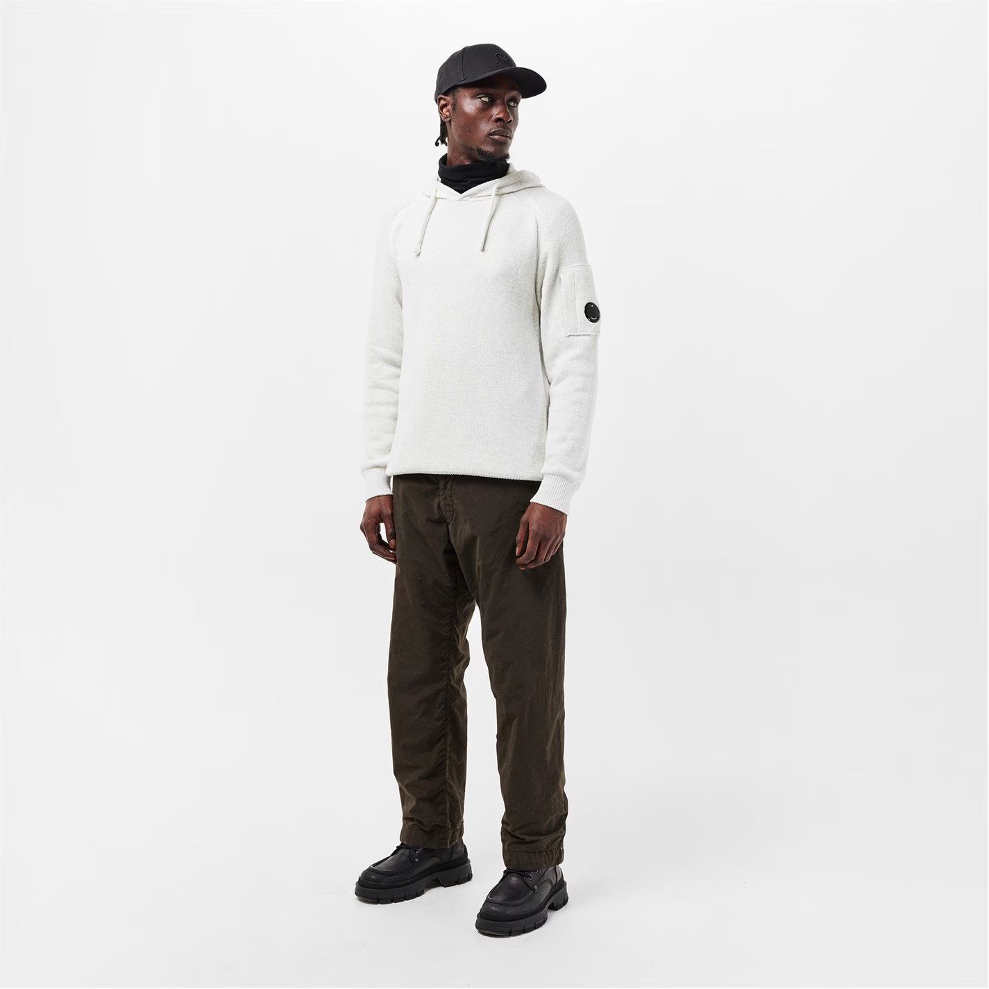 C.P. Company o1g2r1mq0426 Lens Knitted Hoodie in White Size US M / EU 48-50 / 2 - 6 Thumbnail
