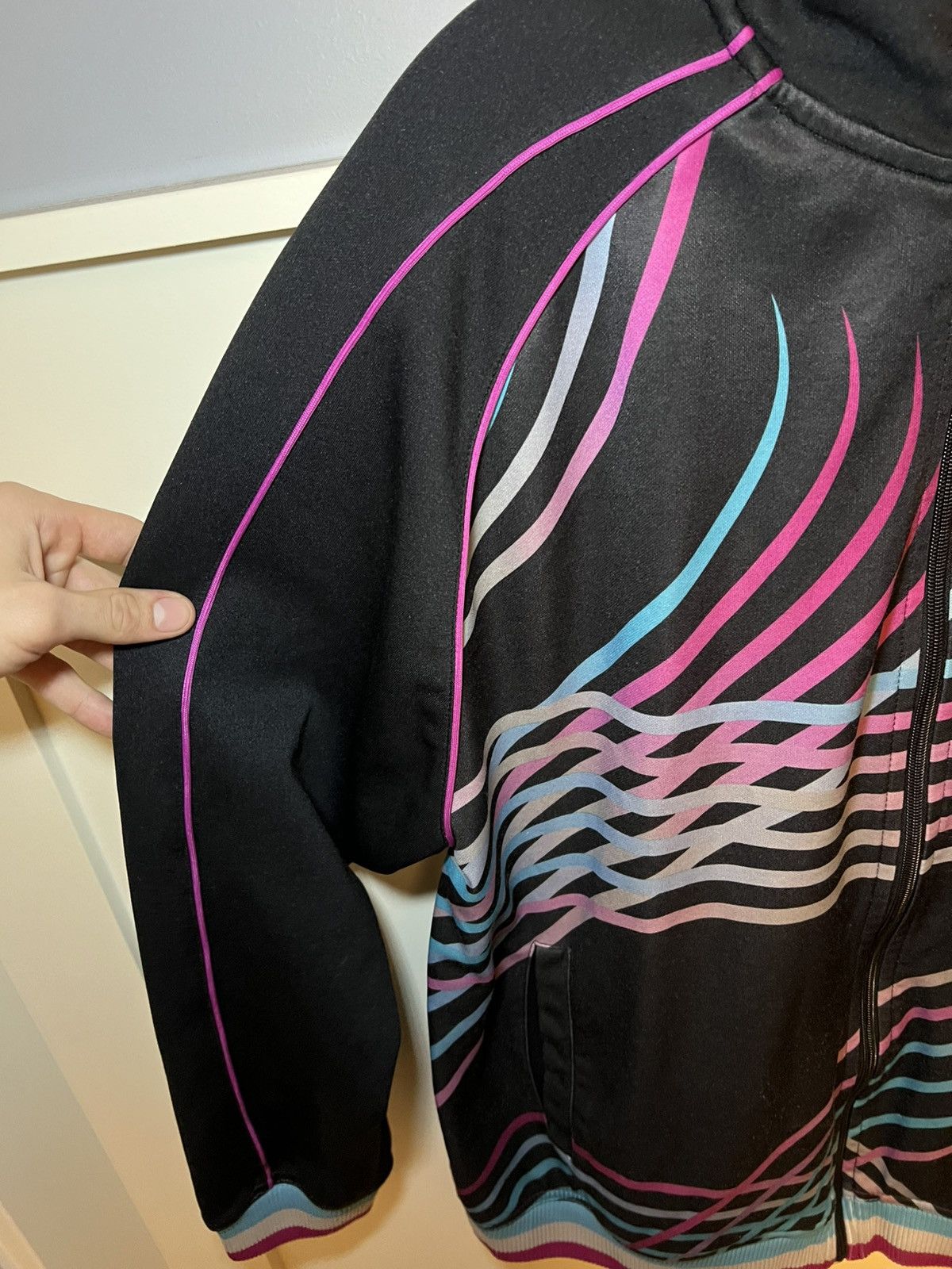 Enyce Vintage Enyce 2000s multi colour zebra aop tracksuit top Size US L / EU 52-54 / 3 - 8 Thumbnail