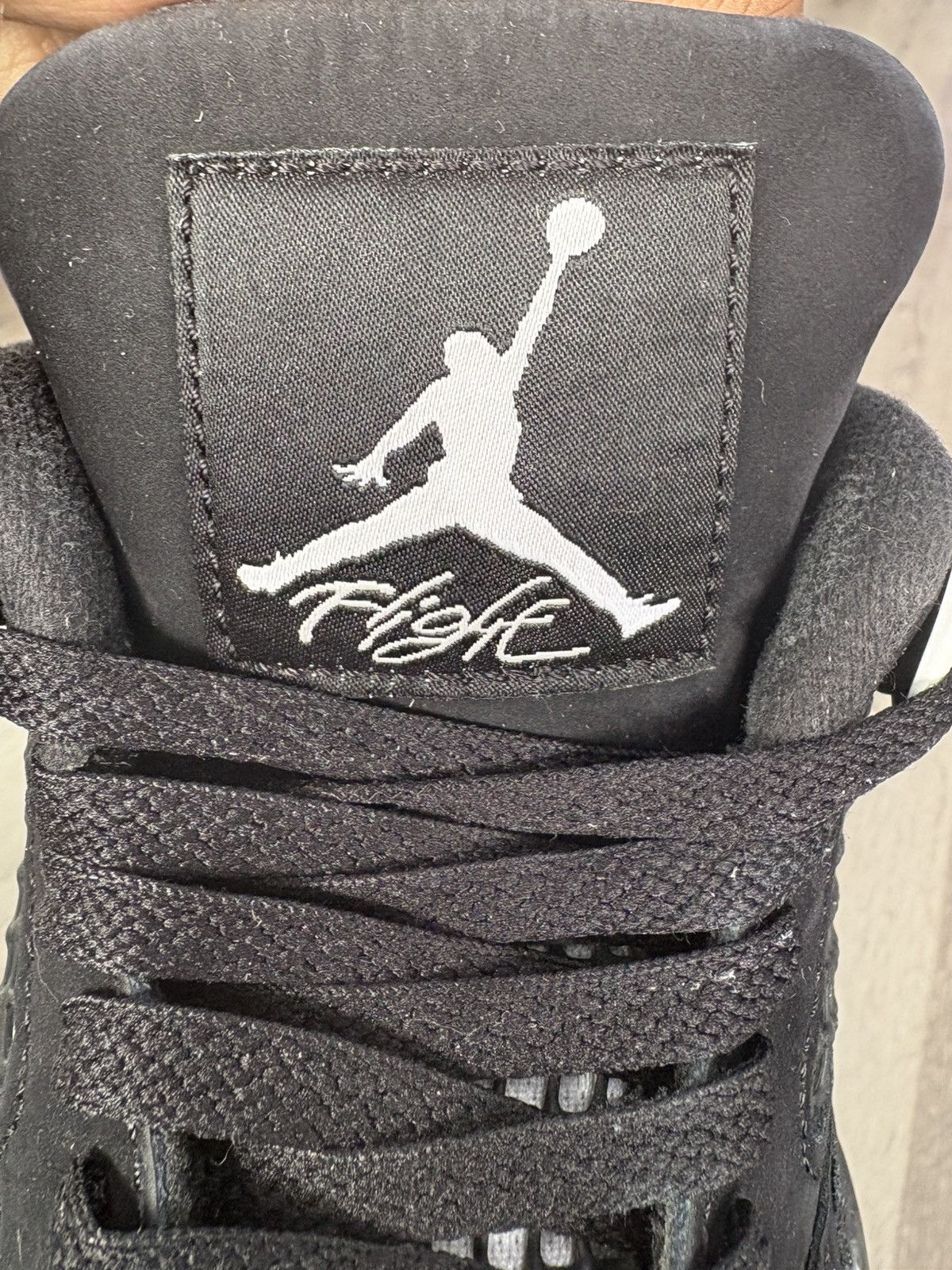 Jordan Brand Air Jordan 4 Retro “White Thunder” (GS) **PRE-OWNED** Size US 6 / EU 39 - 6 Thumbnail