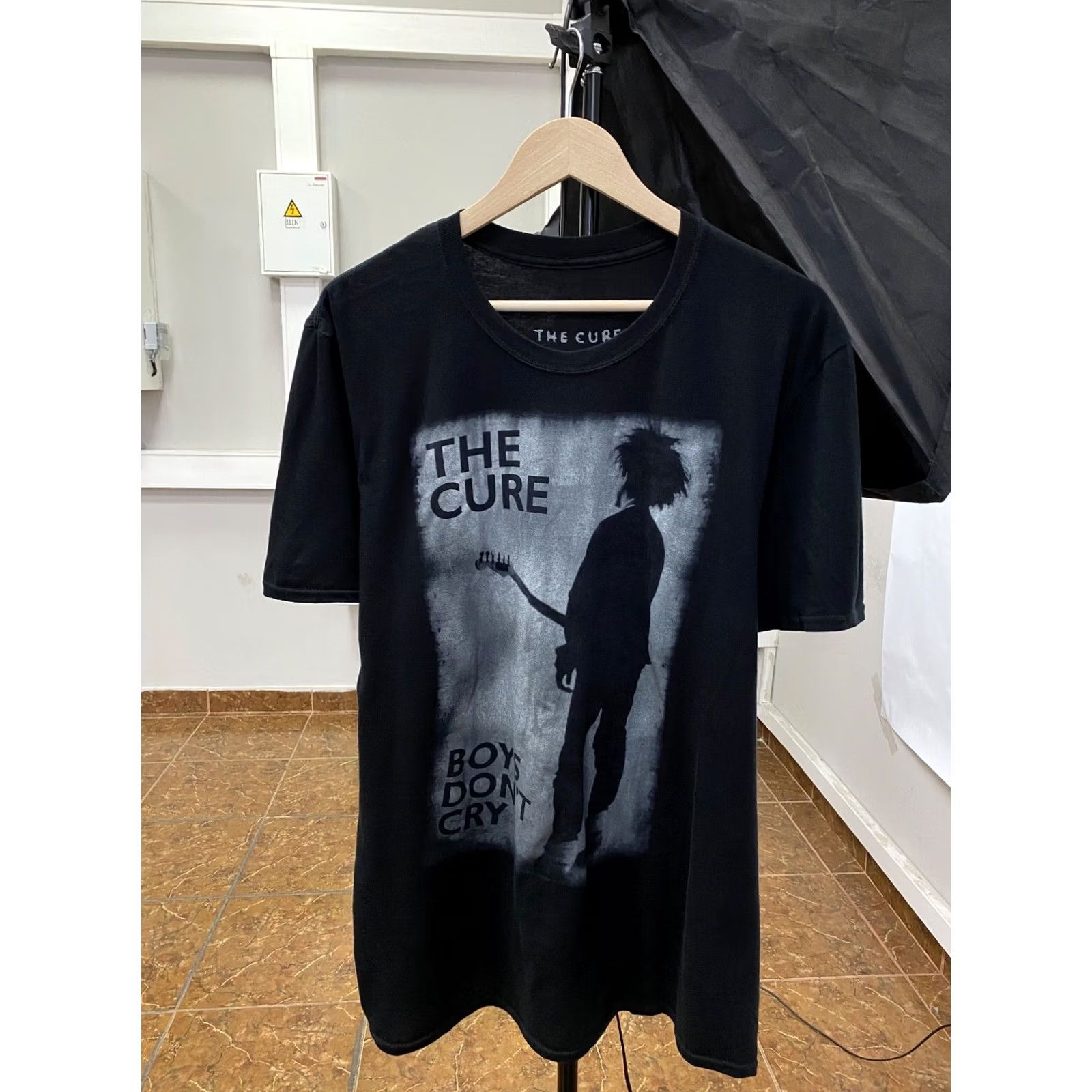 Gildan Vintage The Cure Boys Don’t Cry T-shirt rare Retro Hype Hype L black Mens Shirt Size US L / EU 52-54 / 3 - 2 Thumbnail