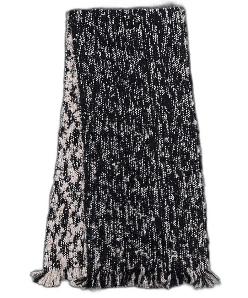 Chanel Chanel Sequined Scarf in Black and Gold Size ONE SIZE - 1 Thumbnail