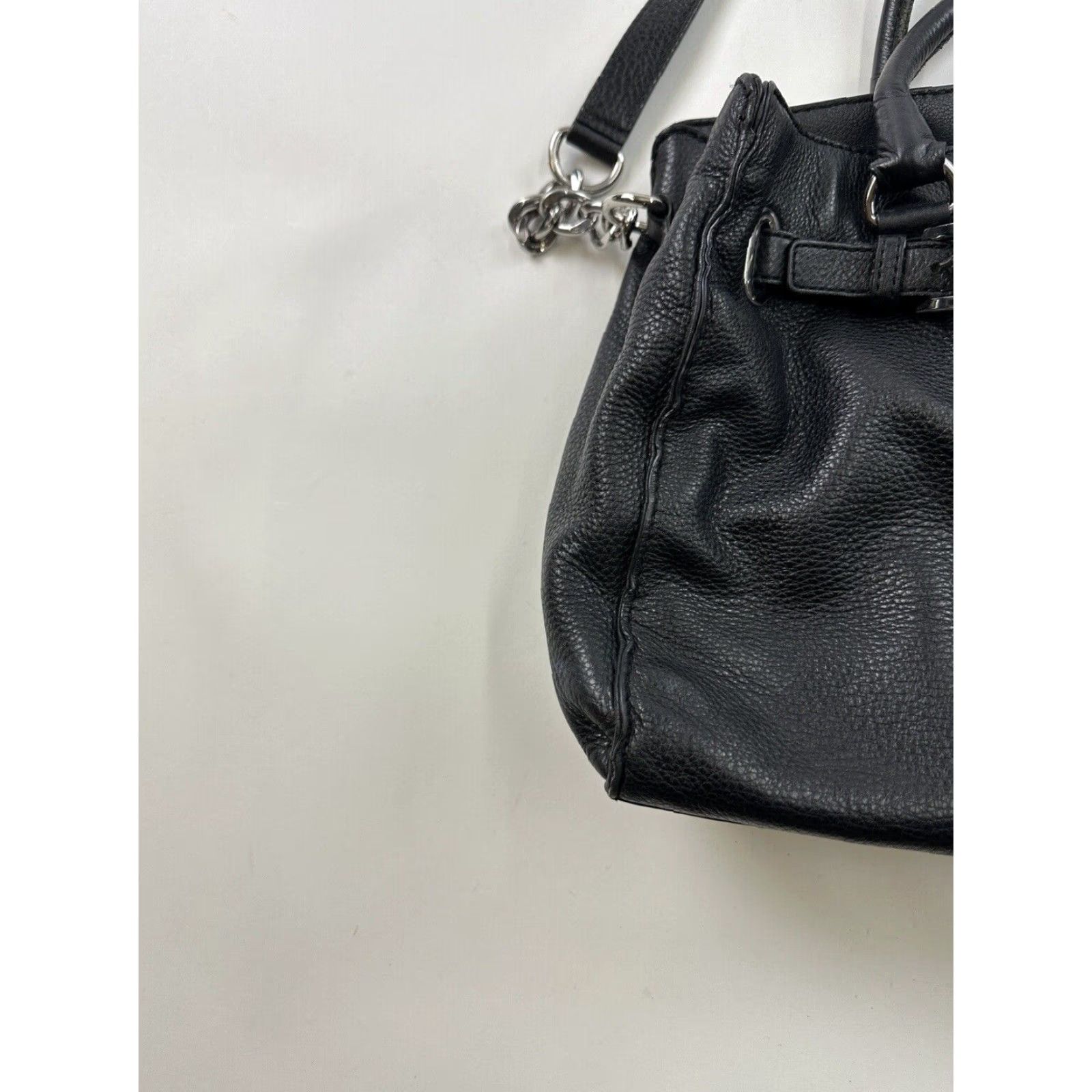 Michael Kors Michael Kors Purse Black Leather Shoulder Bag Chain Strap Women Medium Front Size ONE SIZE - 6 Thumbnail