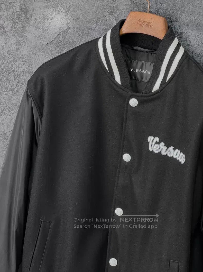 Versace Versace Letter-embroidered baseball collar jacket Size US L / EU 52-54 / 3 - 5 Thumbnail