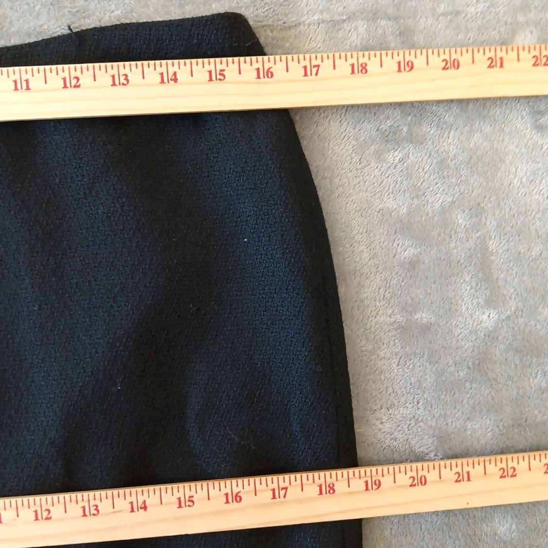Talbots Talbots Skirt 6 Black Knee Length Lined Slit Knit Wool Blend Wool Polyester Pencil Women Regular Vinyl? Size 28" / US 6 / IT 42 - 3 Thumbnail