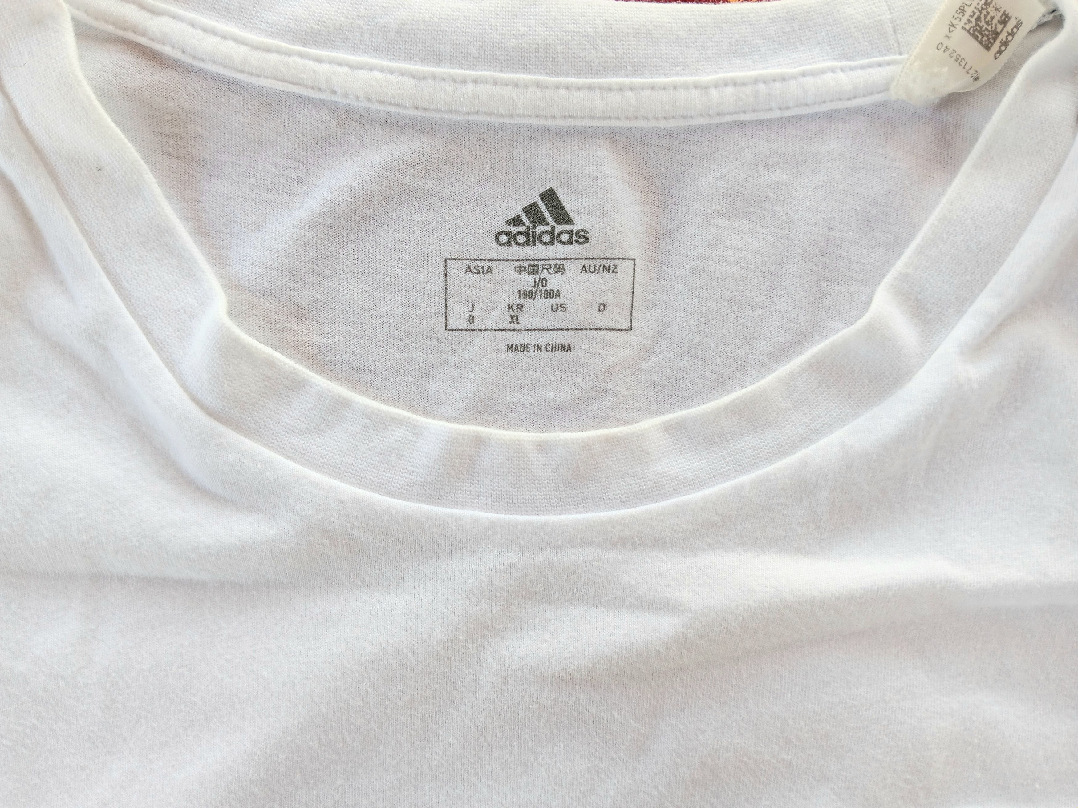 Adidas × Disney Adidas collaboration with Disney Size US L / EU 52-54 / 3 - 3 Thumbnail