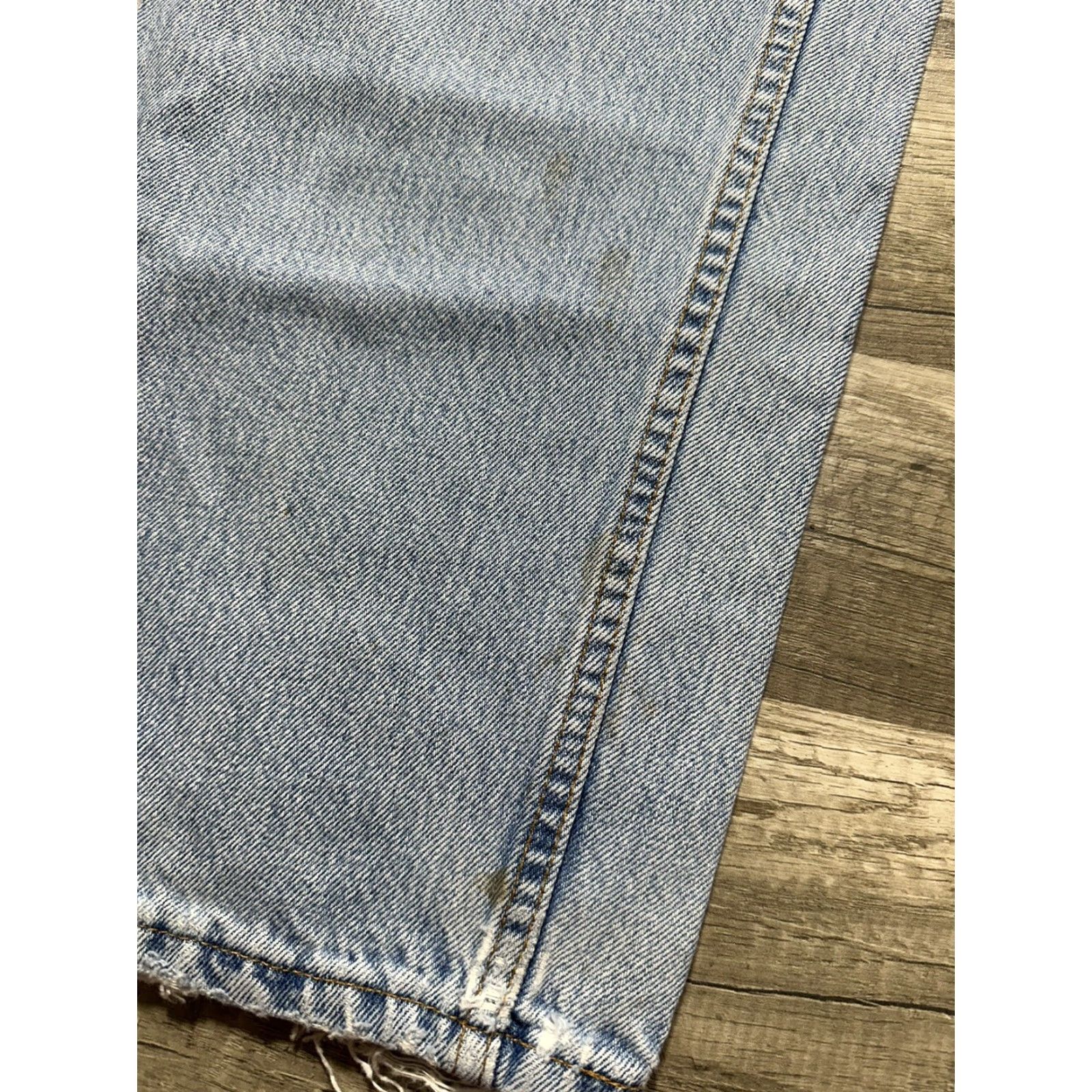 Levi's VINTAGE Levi’s 550 Jeans Straight Leg Relaxed Fit Light Wash 35 X 28.5 Mens Levi's 550 80s 90s Grunge Logo USA Jeans Size US 35 - 6 Thumbnail