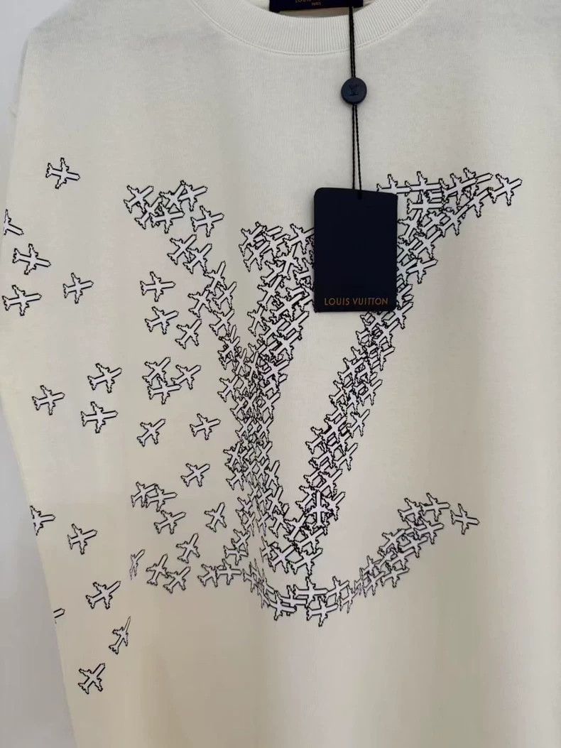 Louis Vuitton Louis Vuitton White 2054 aircraft full logo short sleeve Size US S / EU 44-46 / 1 - 3 Thumbnail
