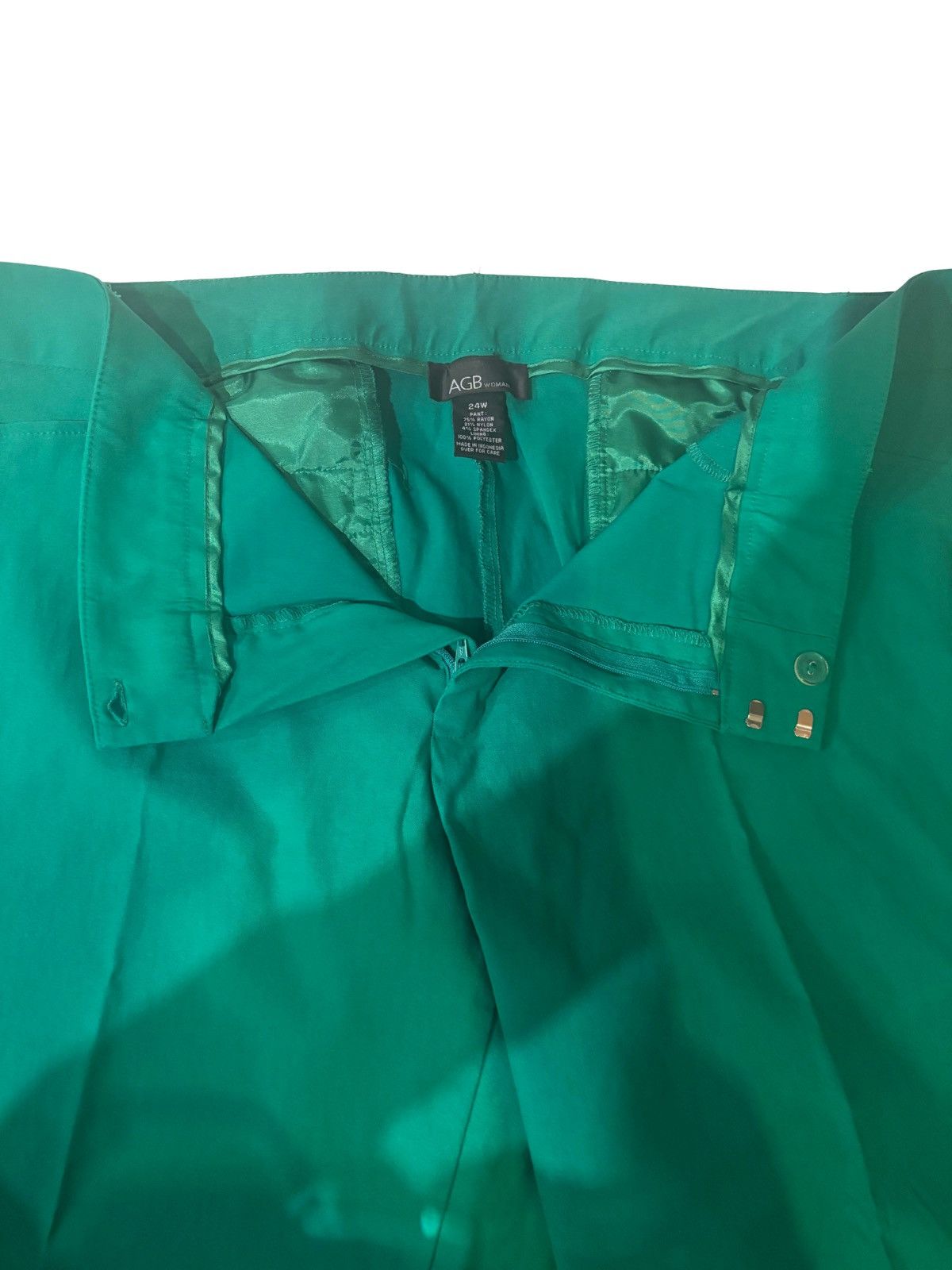Other Women’s pure green pants.wp0812 Size 42" / US 20 - 8 Thumbnail